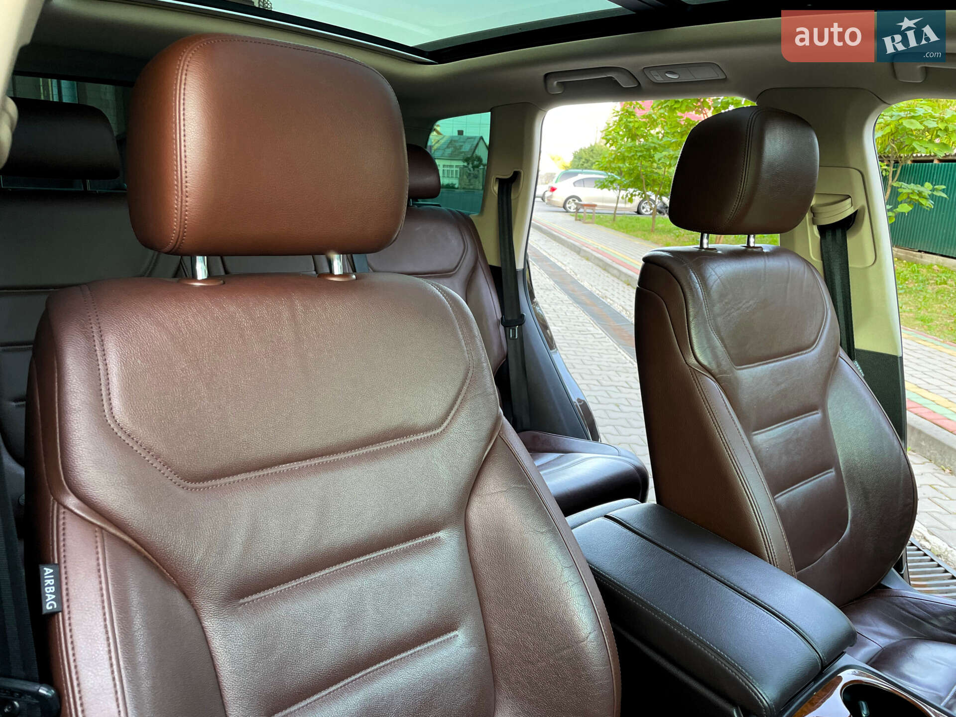 Volkswagen Touareg 2013 VIN WVGEF9BP9DD010667 фото оголошення 35 з 103