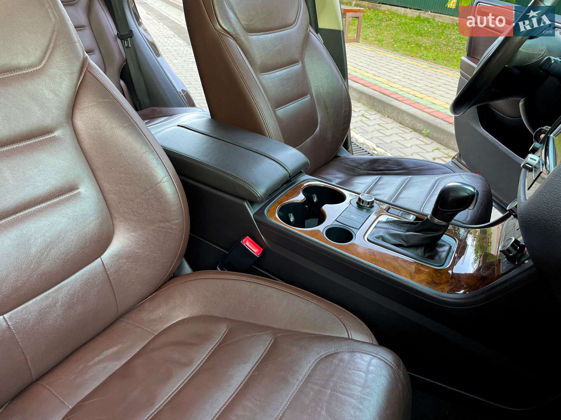 Volkswagen Touareg 2013 VIN WVGEF9BP9DD010667 фото оголошення 36 з 103