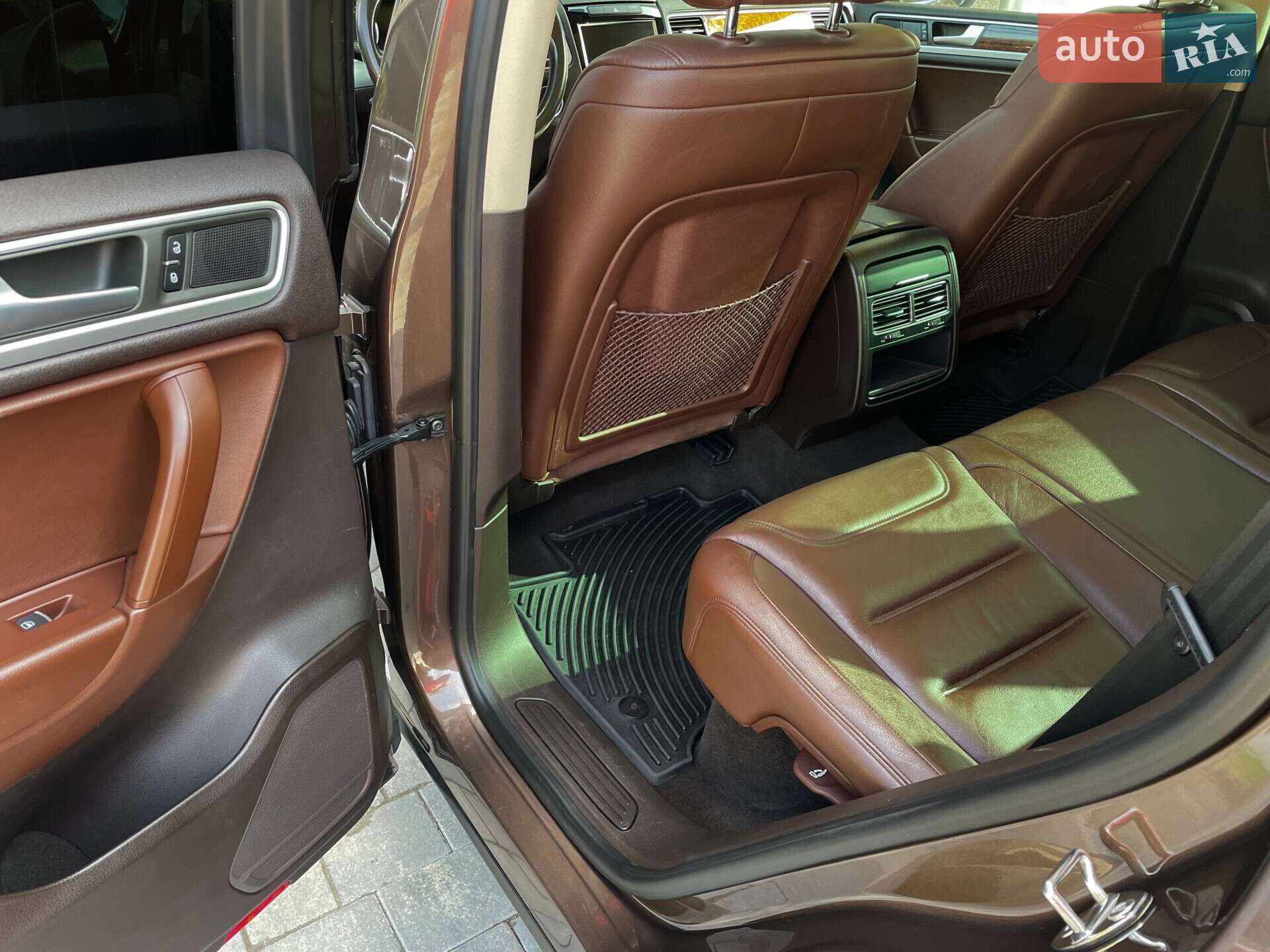 Volkswagen Touareg 2013 VIN WVGEF9BP9DD010667 фото оголошення 39 з 103