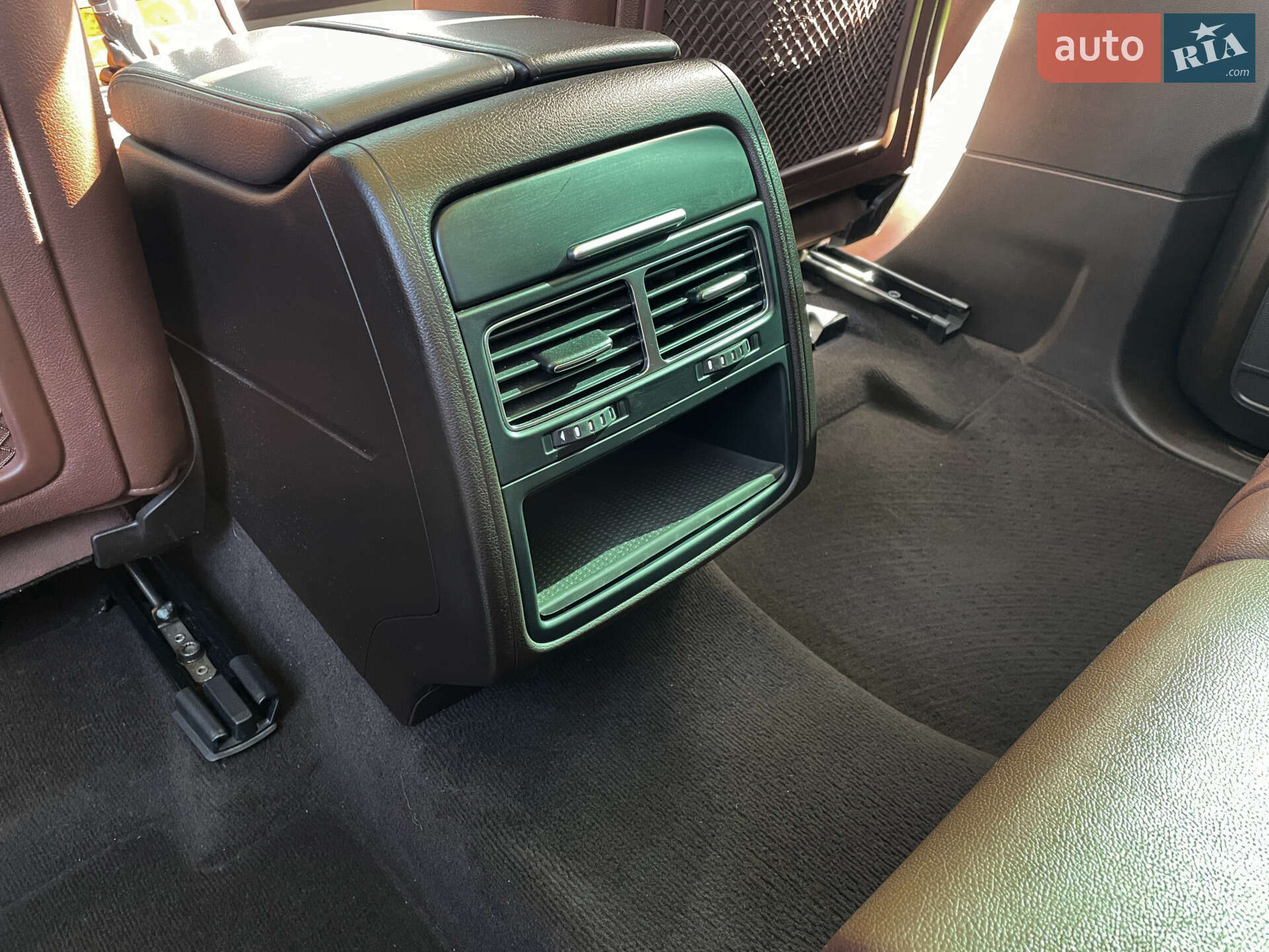 Volkswagen Touareg 2013 VIN WVGEF9BP9DD010667 фото оголошення 44 з 103