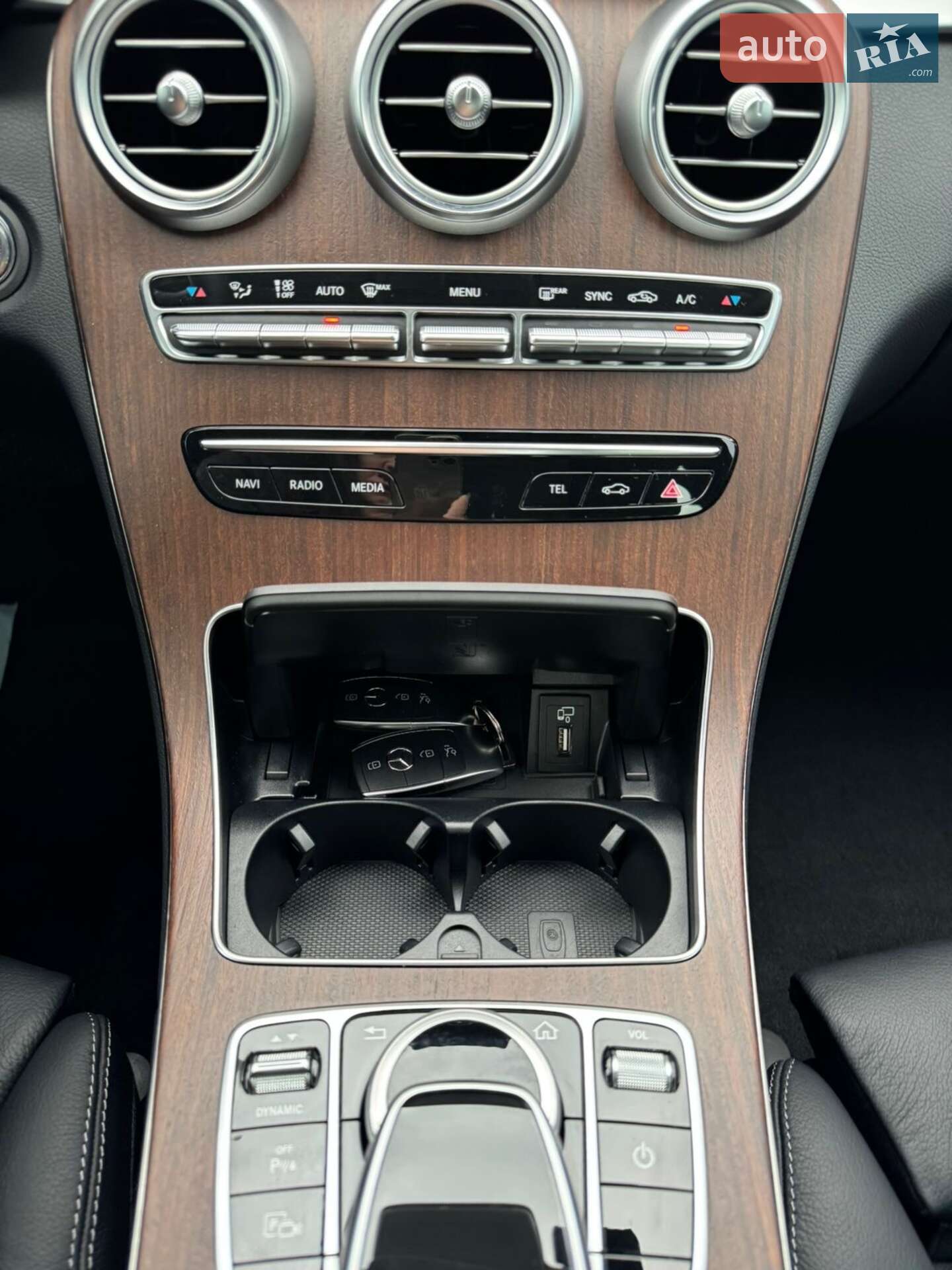 Mercedes-Benz C-Class 2019 VIN WDDWF1FB1KR437663 фото оголошення 24 з 45
