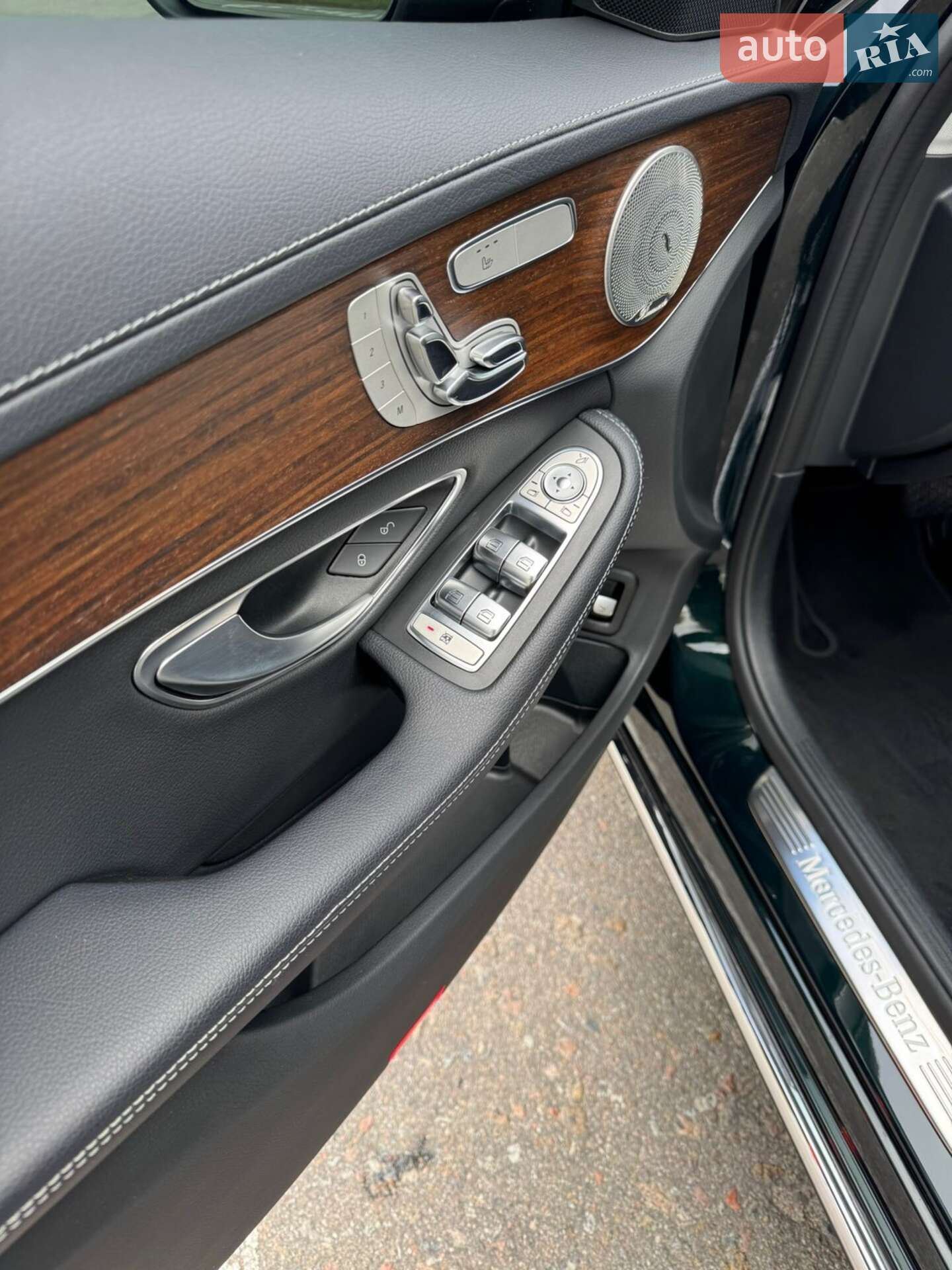Mercedes-Benz C-Class 2019 VIN WDDWF1FB1KR437663 фото оголошення 42 з 45