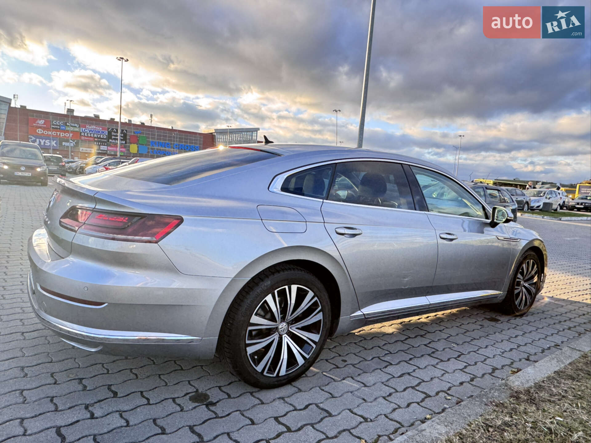 Volkswagen Arteon 2018 VIN WVWZZZ3HZJE517182 фото оголошення 7 з 20
