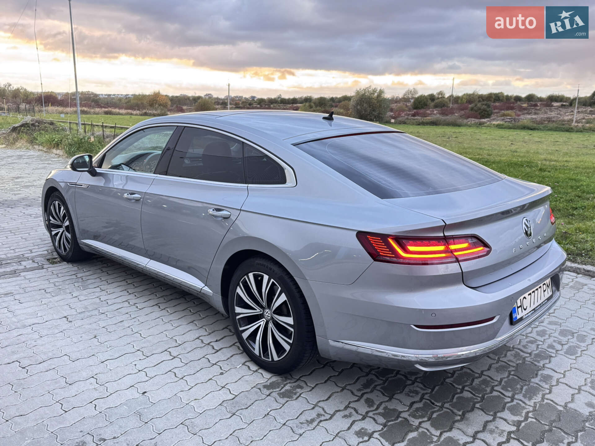 Volkswagen Arteon 2018 VIN WVWZZZ3HZJE517182 фото оголошення 10 з 20
