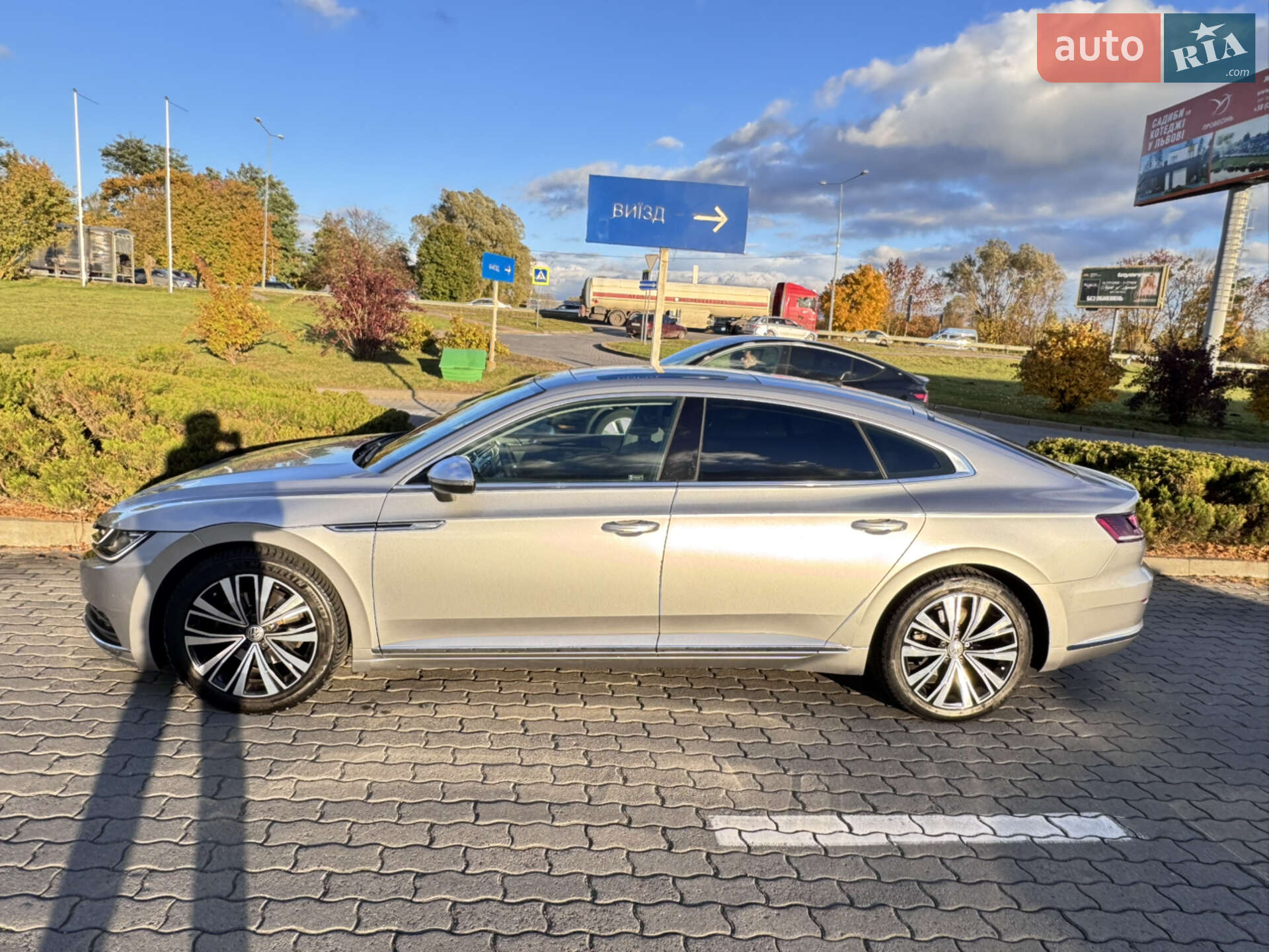 Volkswagen Arteon 2018 VIN WVWZZZ3HZJE517182 фото оголошення 4 з 20