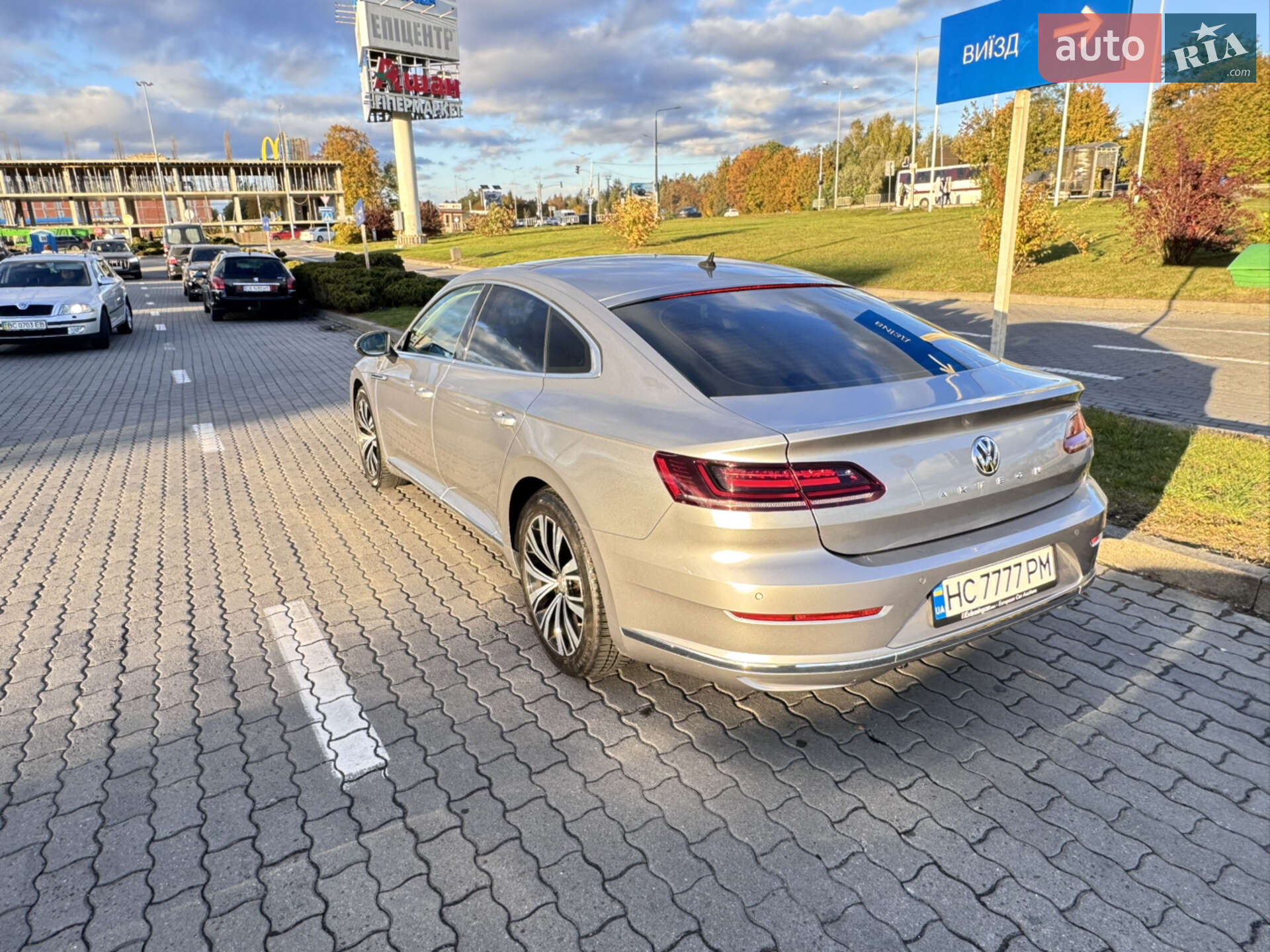 Volkswagen Arteon 2018 VIN WVWZZZ3HZJE517182 фото оголошення 8 з 20