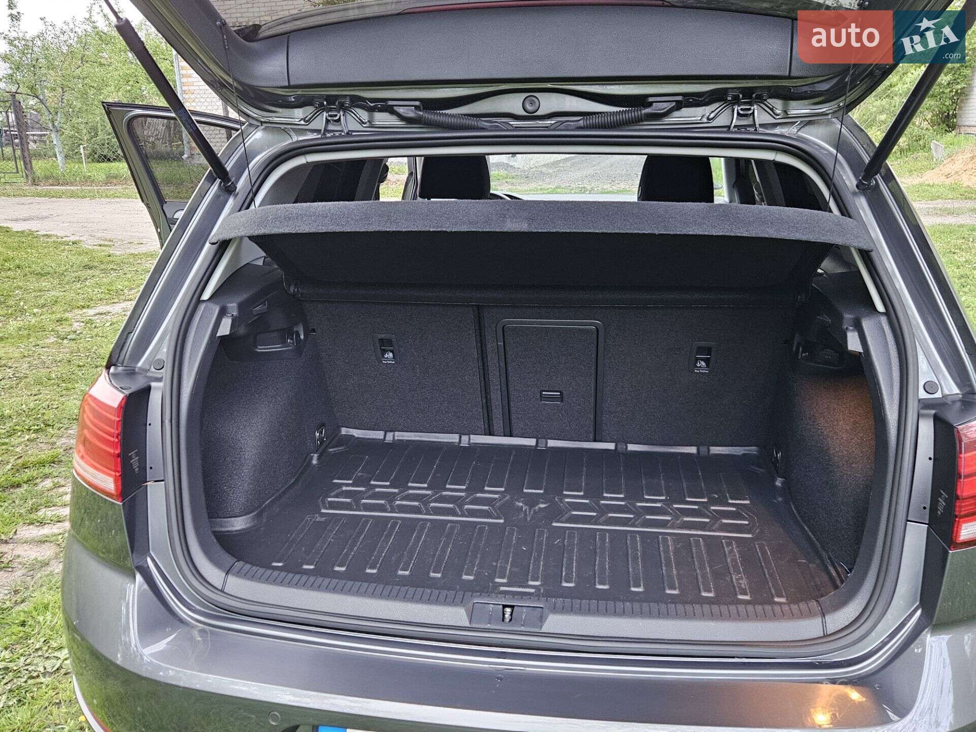 Volkswagen e-Golf 2020 VIN WVWZZZAUZL8908814 фото оголошення 25 з 27