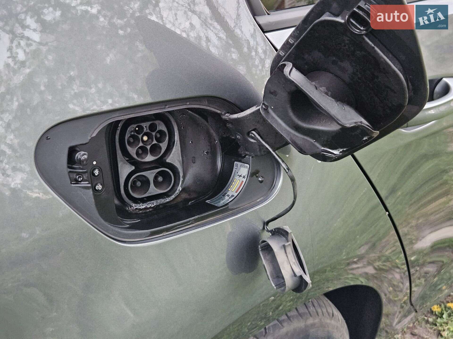 Volkswagen e-Golf 2020 VIN WVWZZZAUZL8908814 фото оголошення 26 з 27