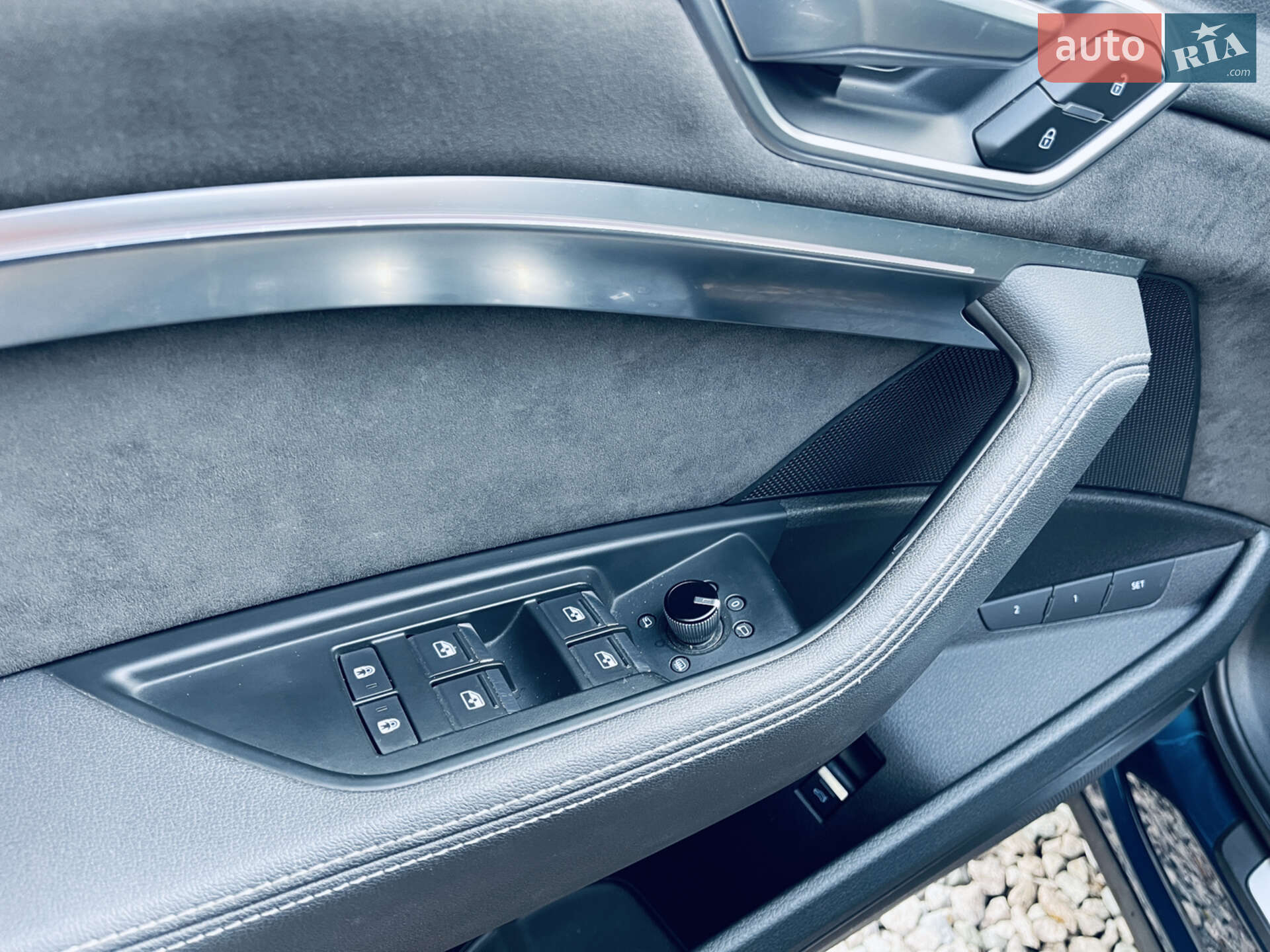 Audi e-tron 2019 VIN WAUZZZGE6LB006815 фото оголошення 7 з 38