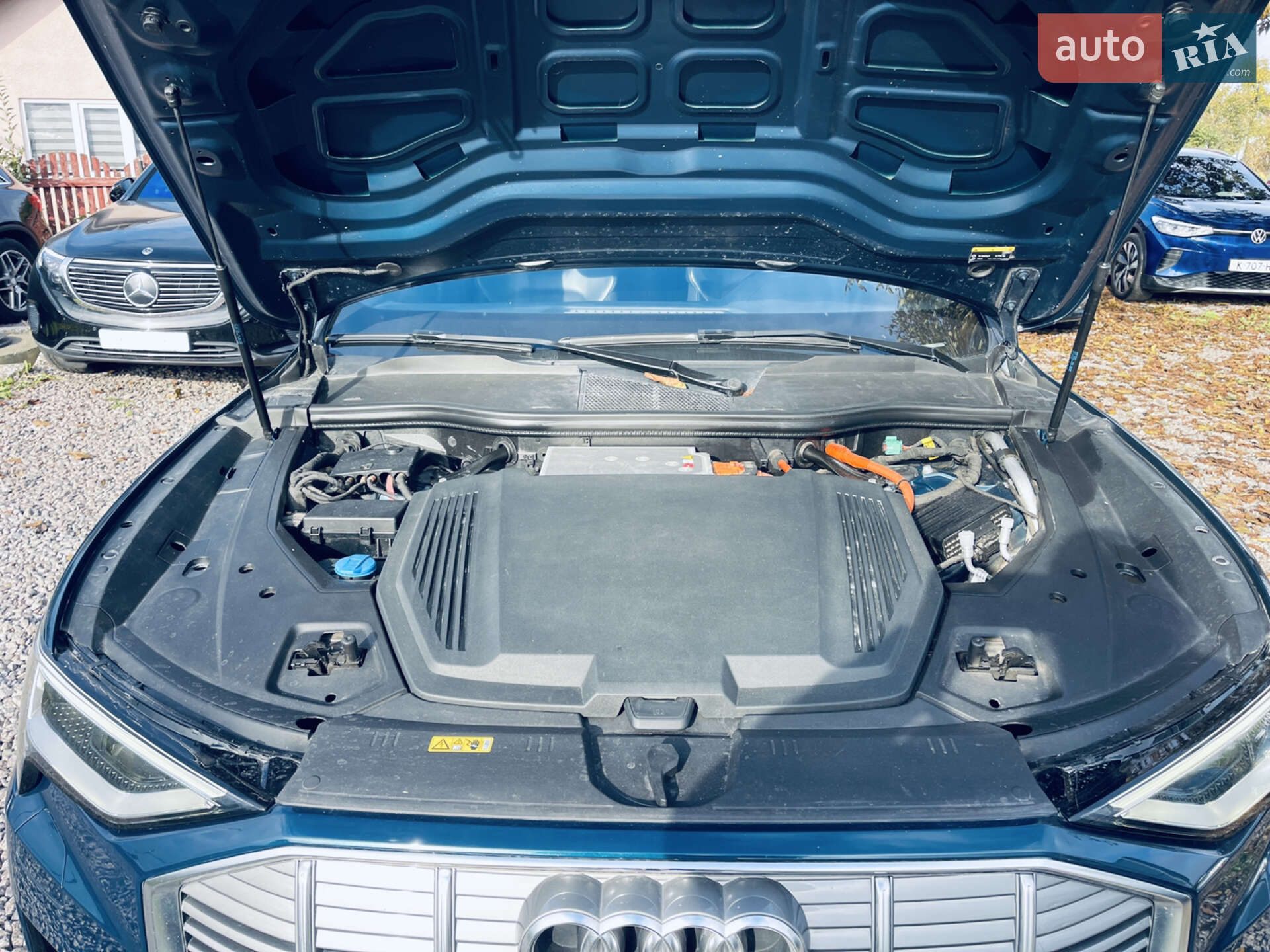 Audi e-tron 2019 VIN WAUZZZGE6LB006815 фото оголошення 26 з 38