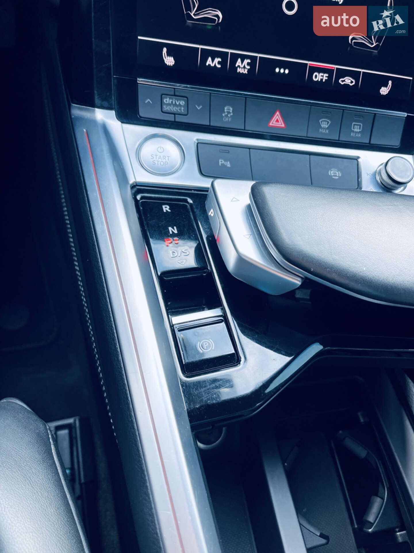 Audi e-tron 2019 VIN WAUZZZGE6LB006815 фото оголошення 32 з 38
