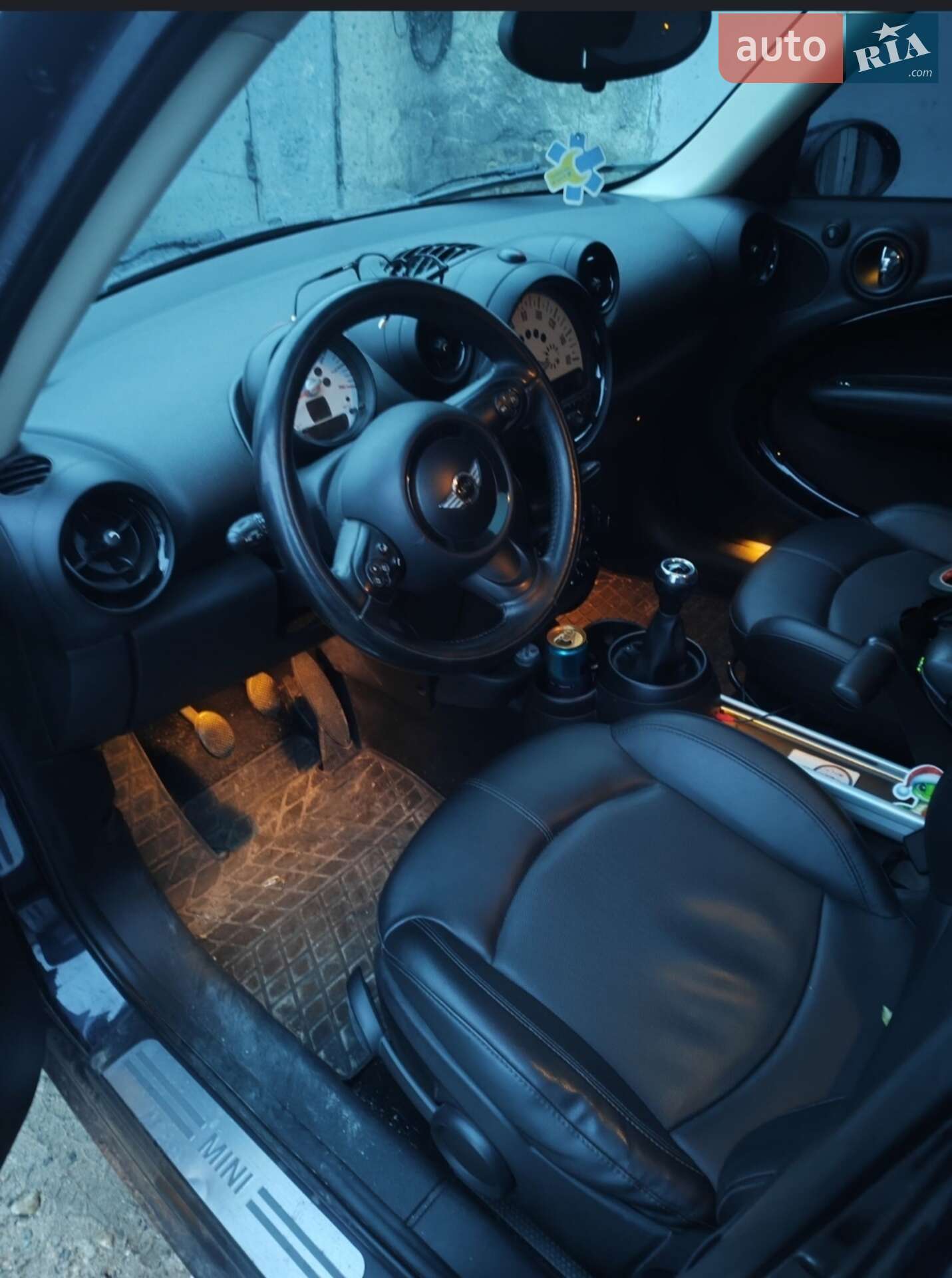 Mini Cooper 2013 VIN WMWZB3C52DWM31336 фото оголошення 8 з 11