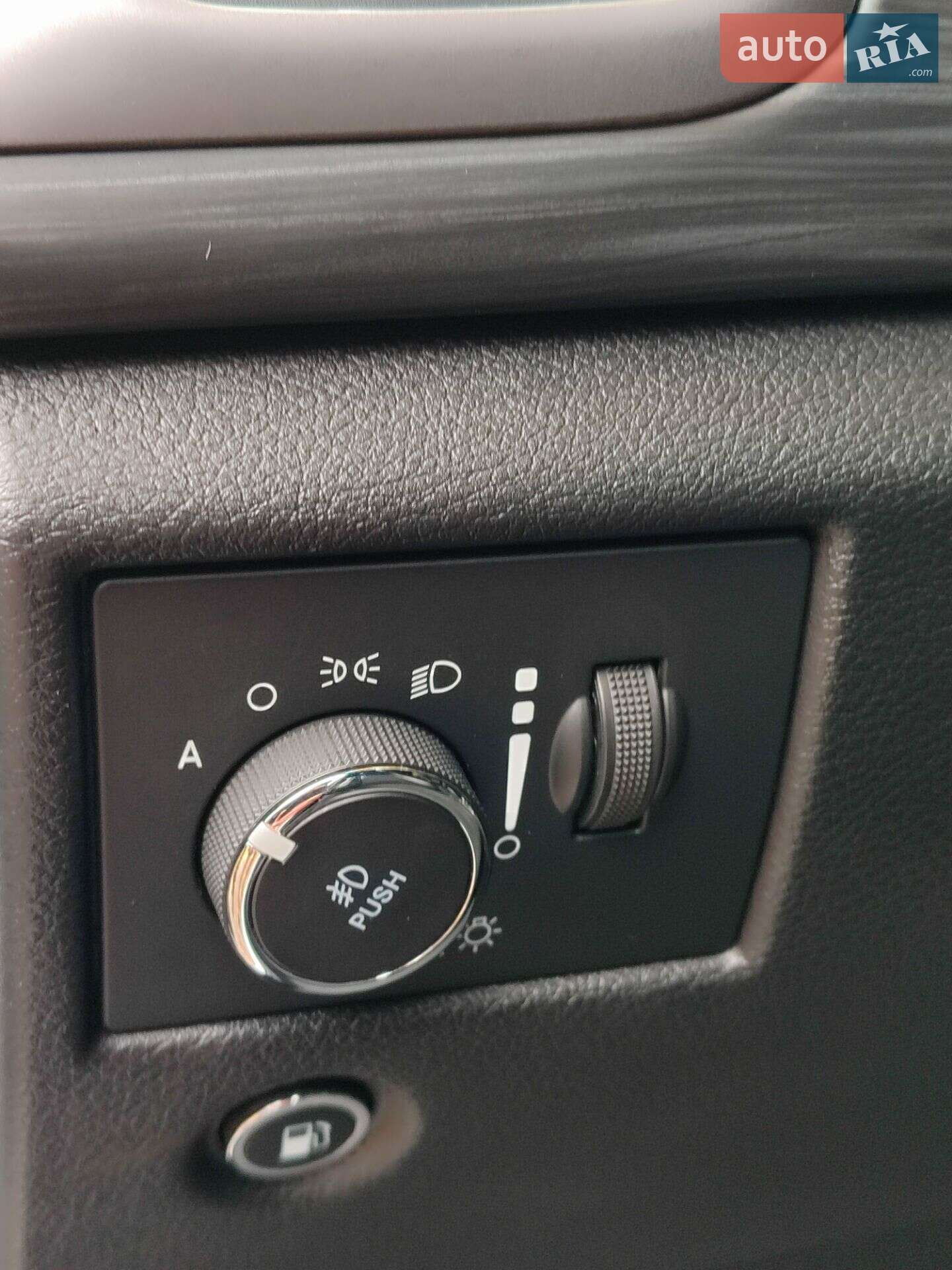 Jeep Grand Cherokee 2019 VIN 1C4RJEAG5KC790491 фото оголошення 54 з 55