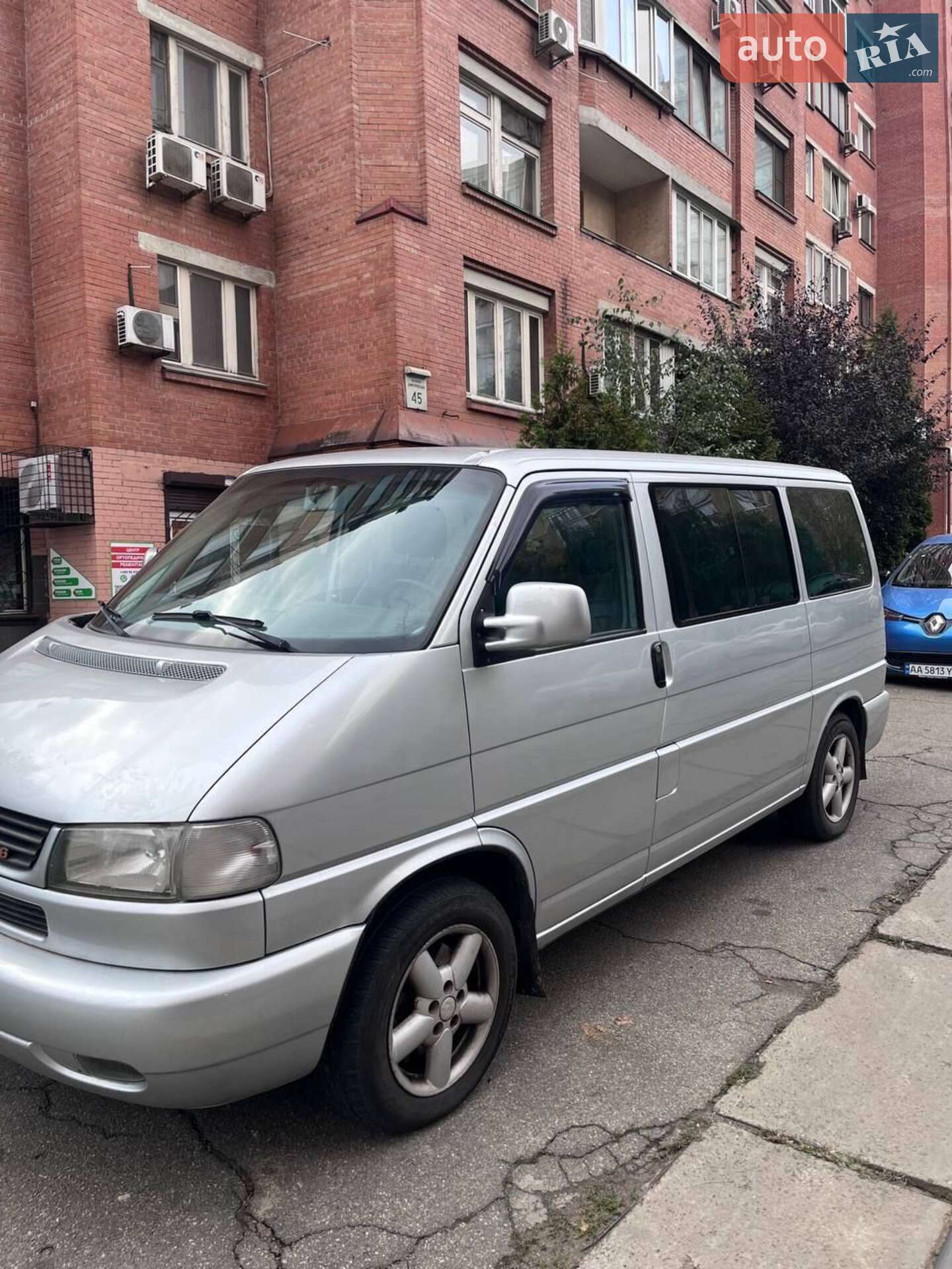 Volkswagen Multivan 2001 VIN WV2ZZZ70Z2H052693 фото оголошення 4 з 4