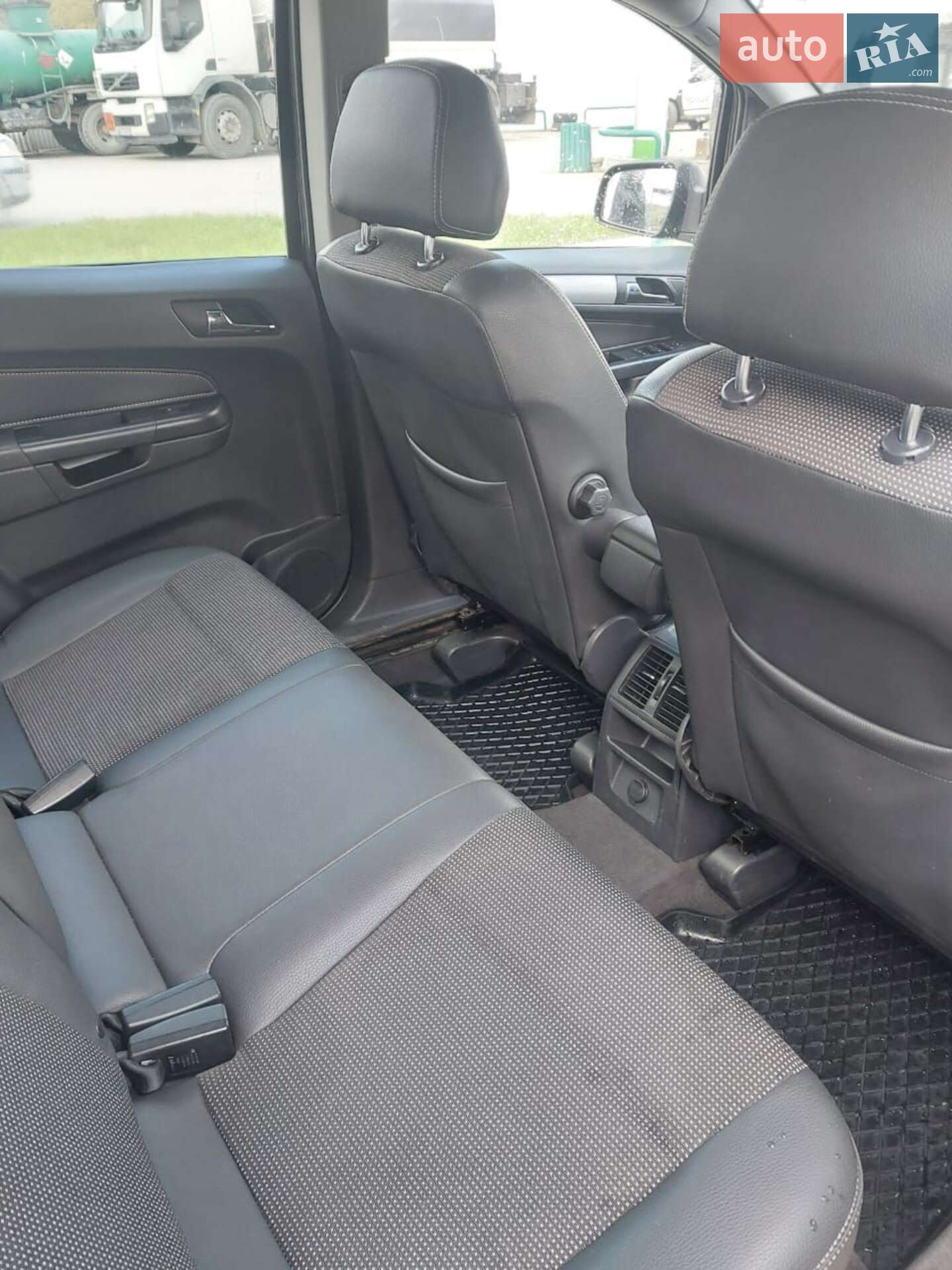 Opel Zafira 2010 VIN W0L0AHM75B2019236 фото оголошення 8 з 16