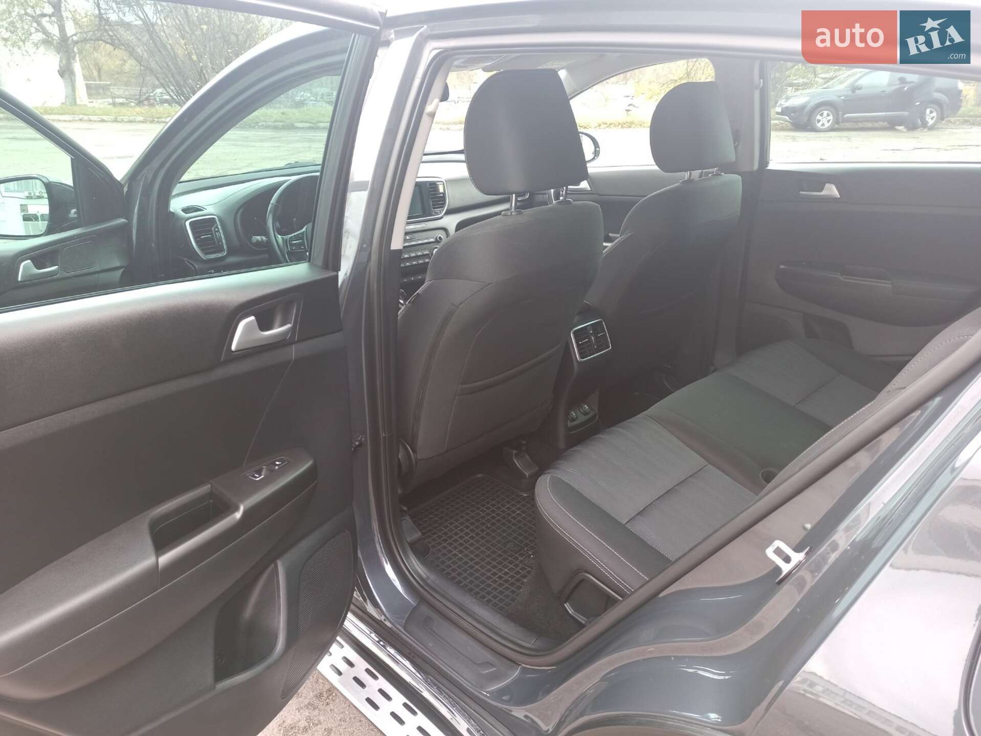 Kia Sportage 2019 VIN U5YPG814BKL735341 фото оголошення 4 з 14