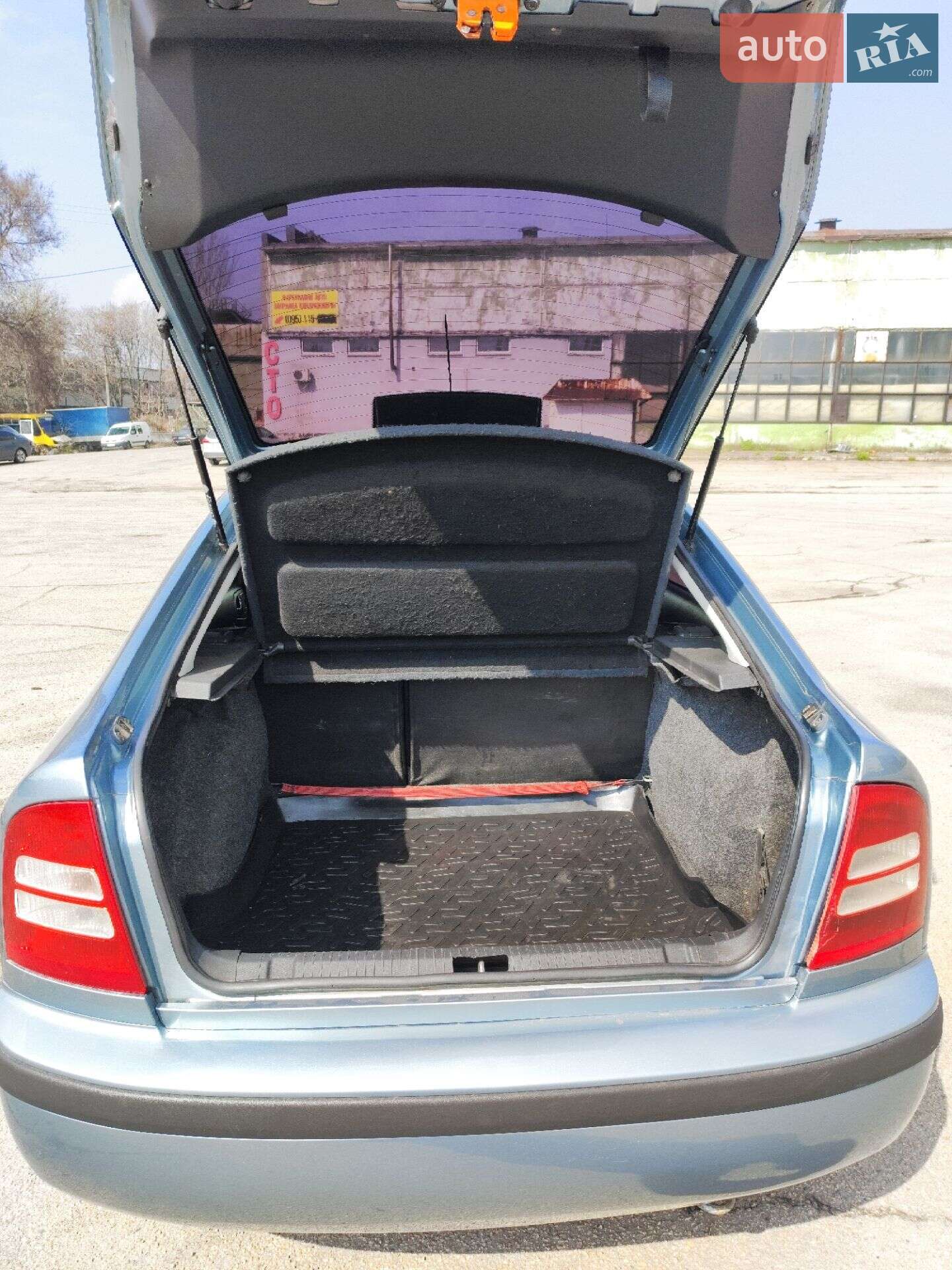 Skoda Octavia 2002 VIN TMBBL41U328569857 фото оголошення 11 з 16