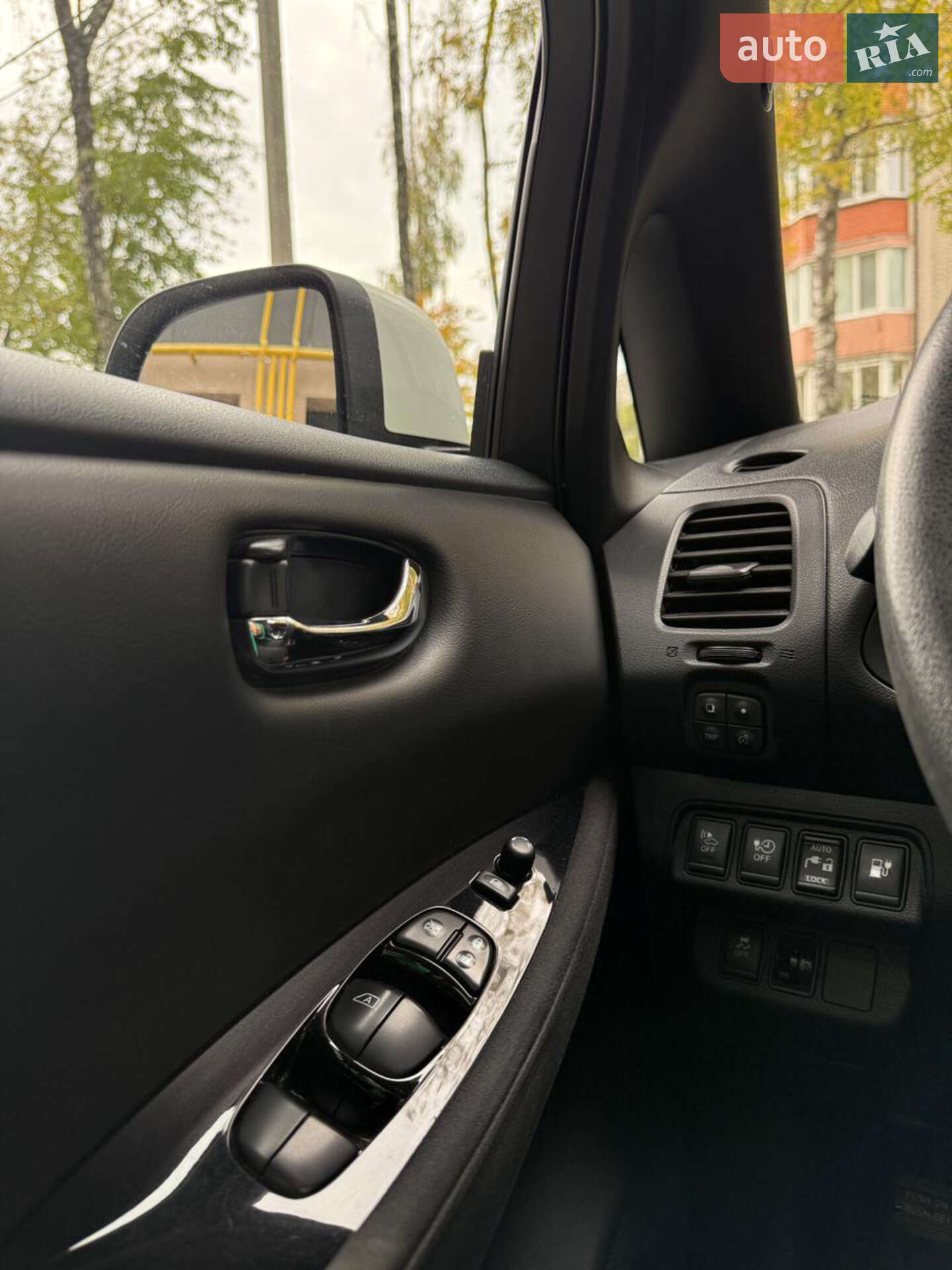 Nissan Leaf 2014 VIN SJNFAAZE0U6019134 фото оголошення 27 з 31