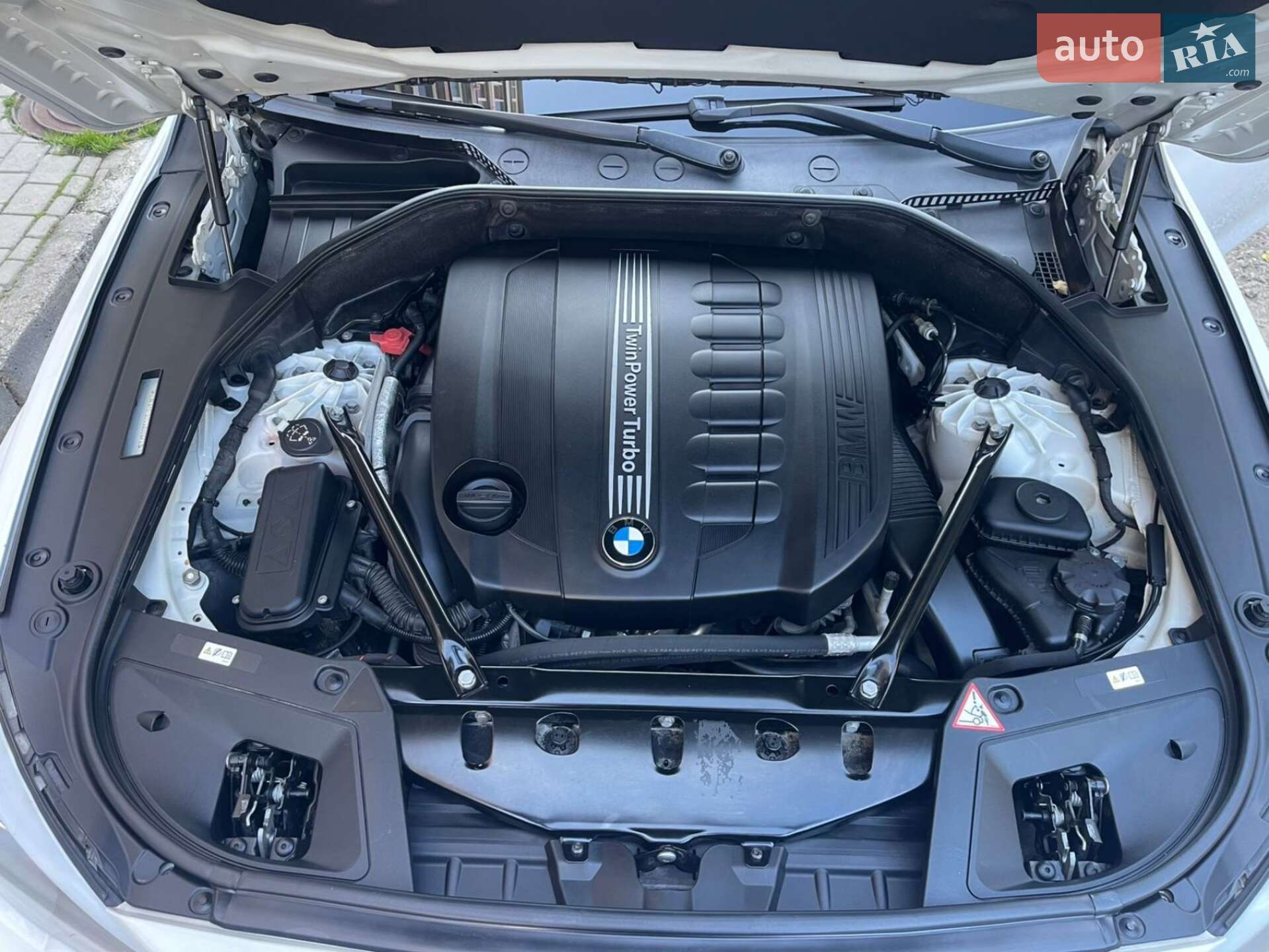 BMW 5 Series GT 2010 VIN WBASP81060C353372 фото оголошення 16 з 29