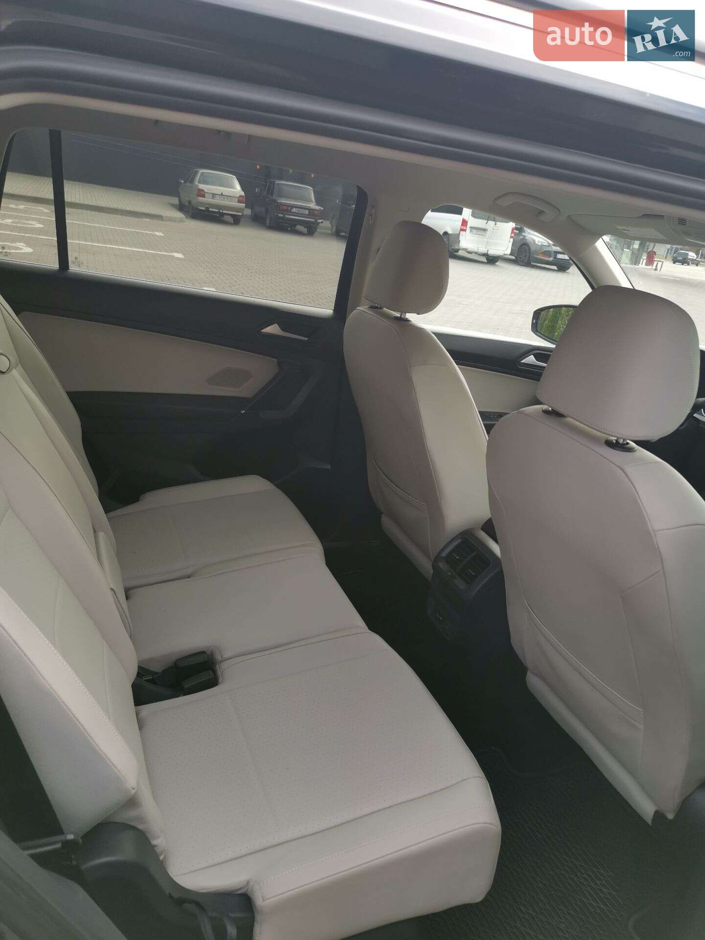 Volkswagen Tiguan 2019 VIN 3VV3B7AX7LM067046 фото оголошення 7 з 23