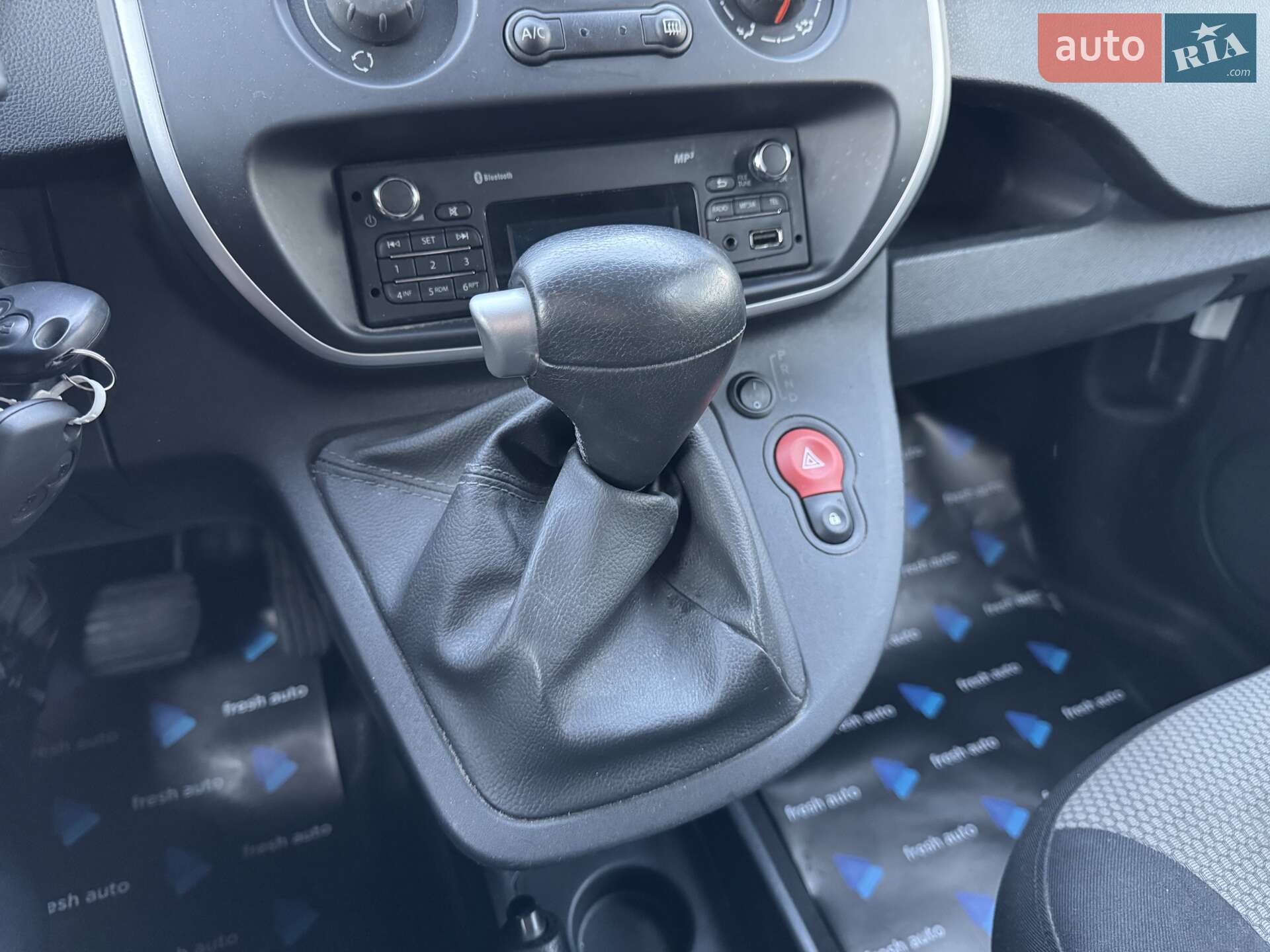 Renault Kangoo 2018 VIN VF1FW51H159963192 фото оголошення 22 з 36