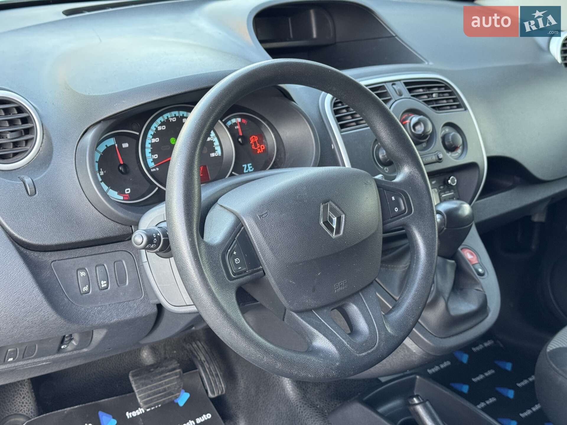 Renault Kangoo 2018 VIN VF1FW51H159963192 фото оголошення 17 з 36