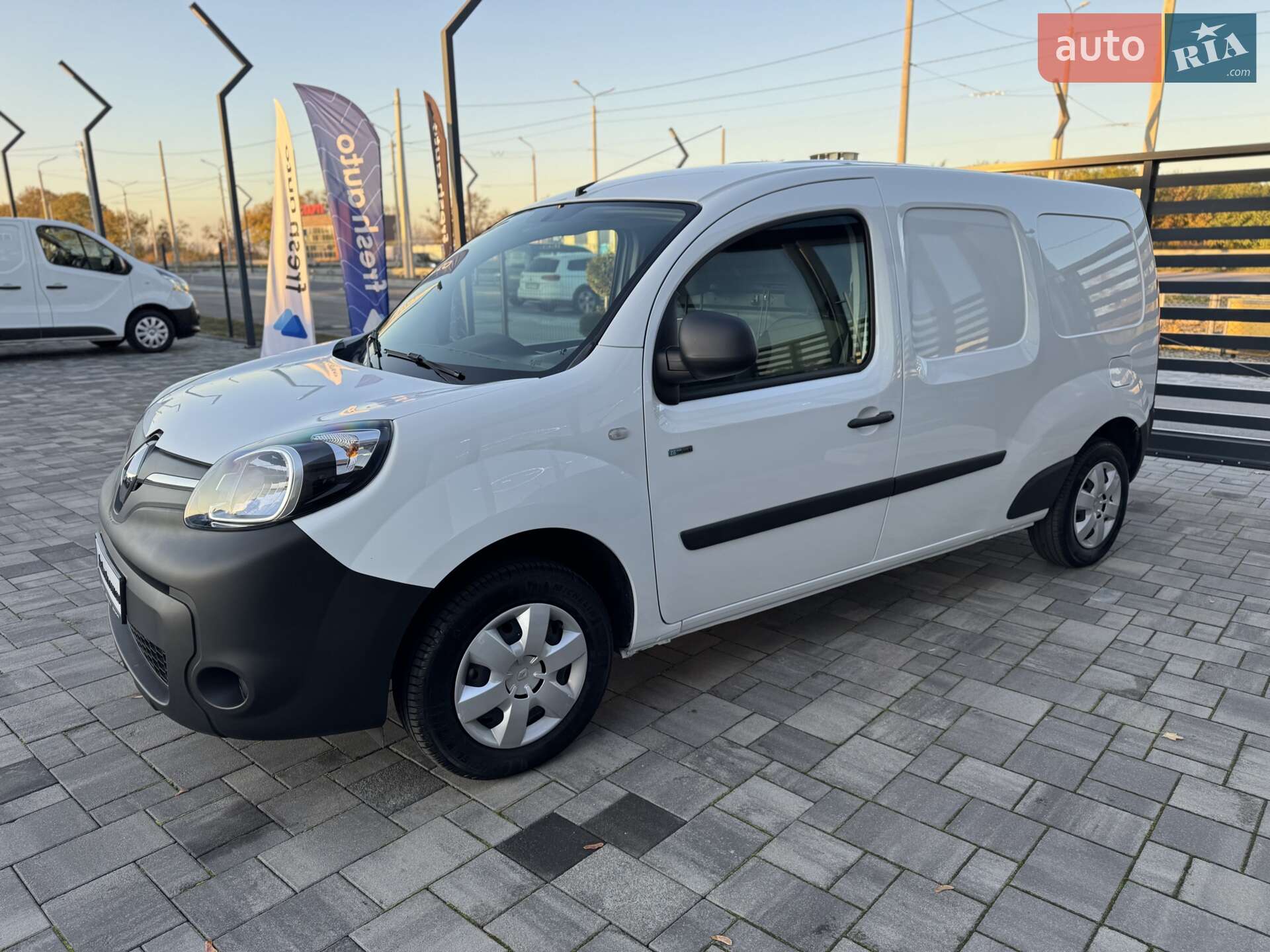 Renault Kangoo 2018 VIN VF1FW51H159963192 фото оголошення 9 з 36