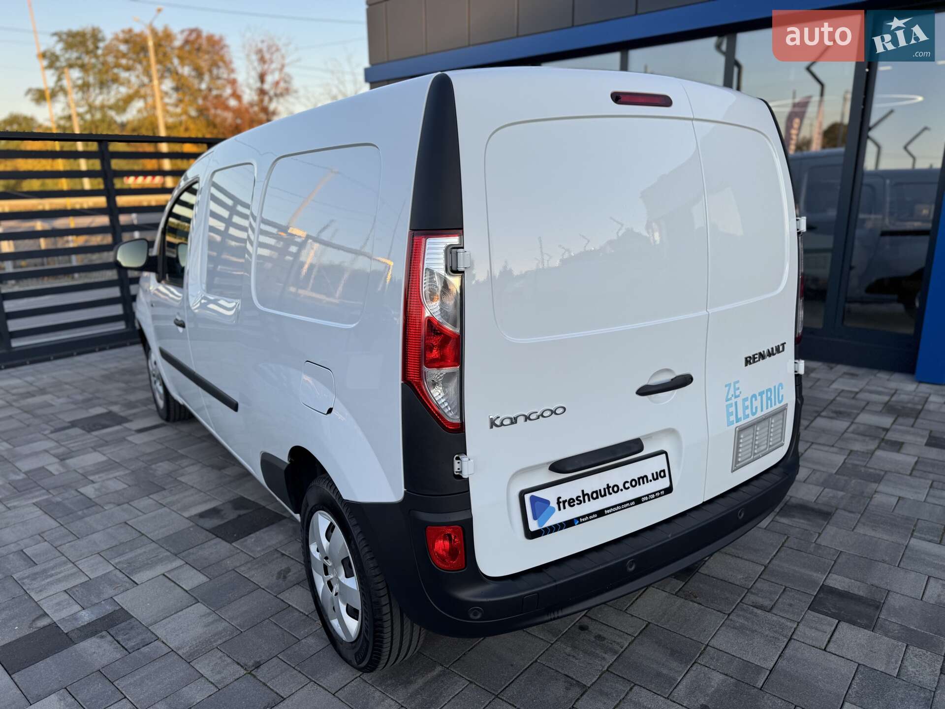 Renault Kangoo 2018 VIN VF1FW51H159963192 фото оголошення 11 з 36