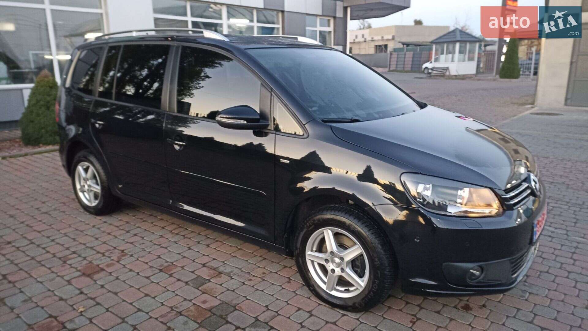 Volkswagen Touran 2015 VIN WVGZZZ1TZFW046317 фото оголошення 2 з 98