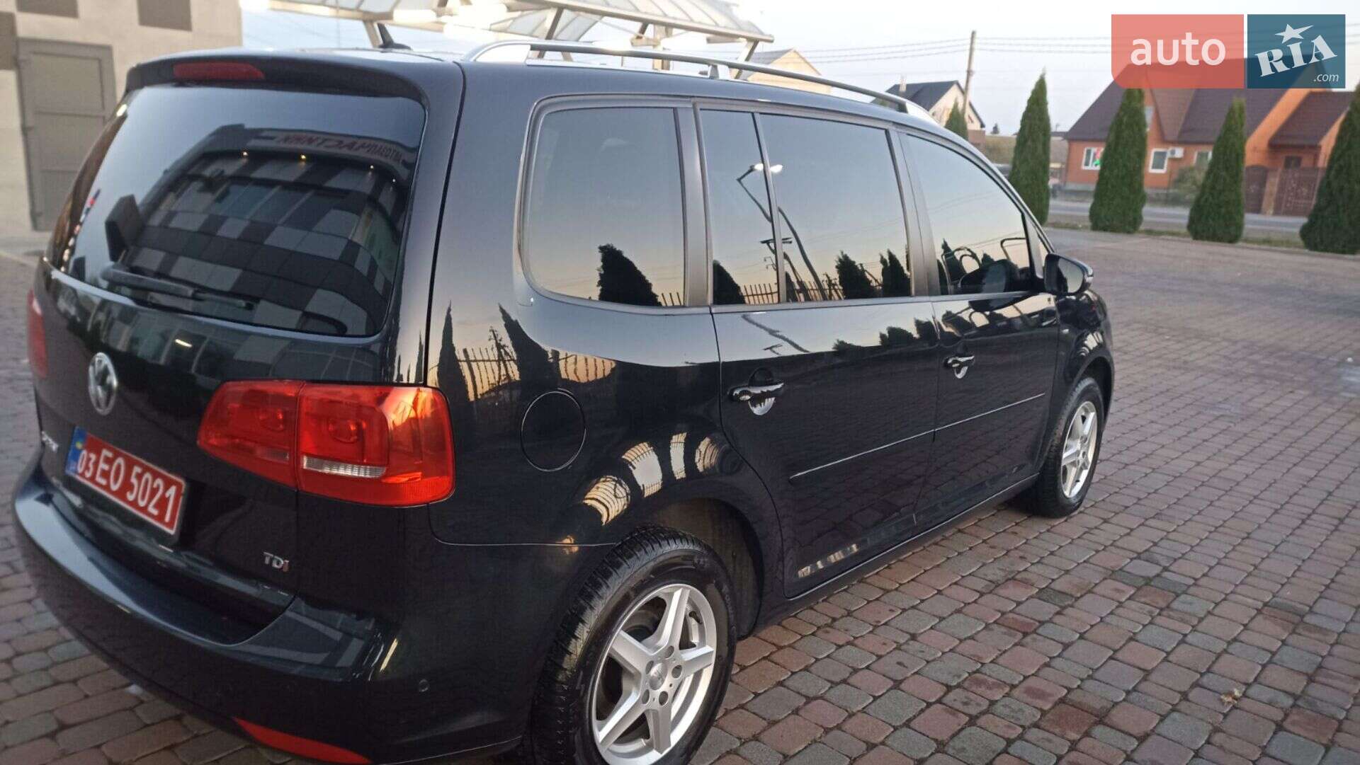 Volkswagen Touran 2015 VIN WVGZZZ1TZFW046317 фото оголошення 12 з 98