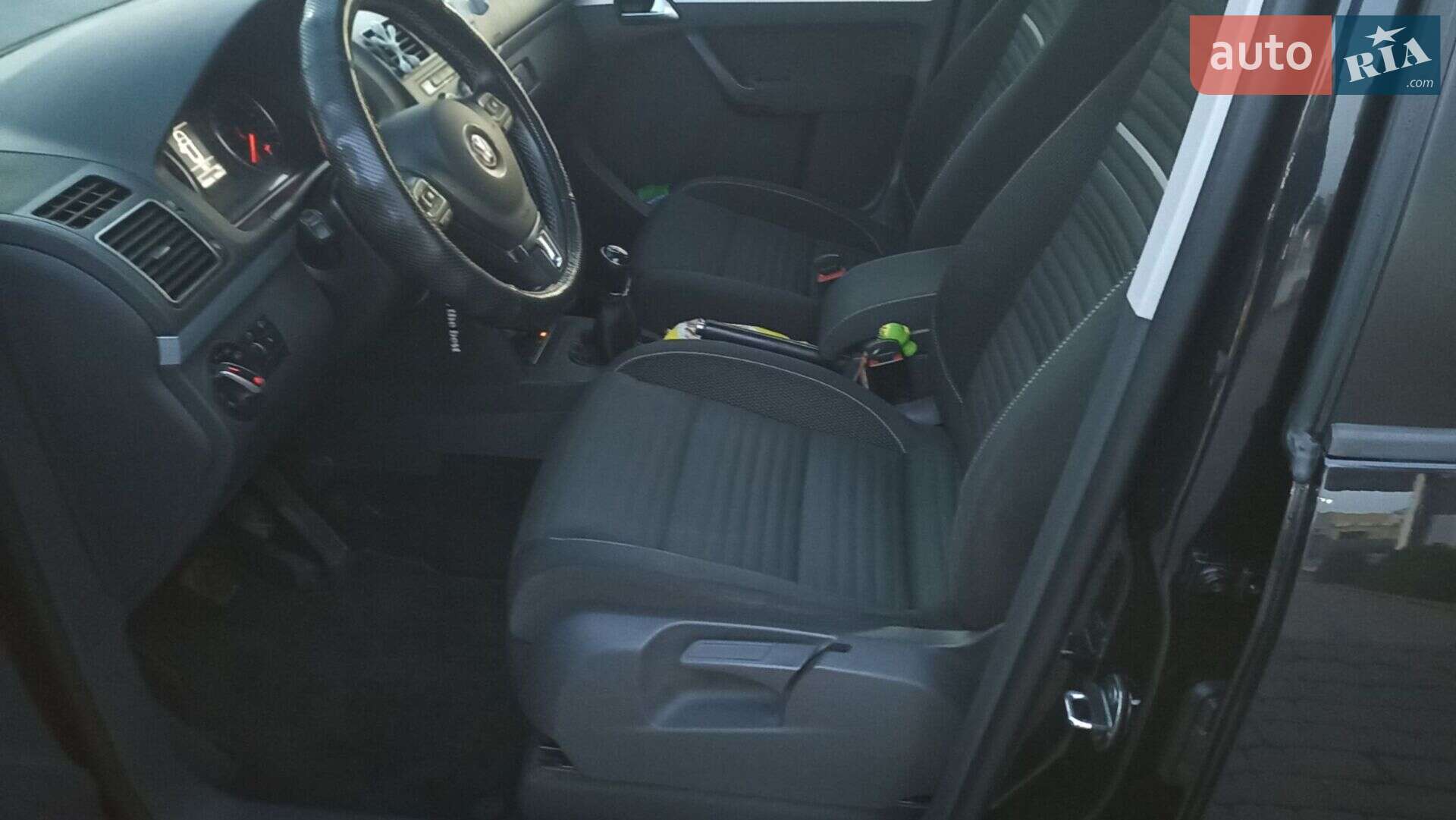 Volkswagen Touran 2015 VIN WVGZZZ1TZFW046317 фото оголошення 21 з 98