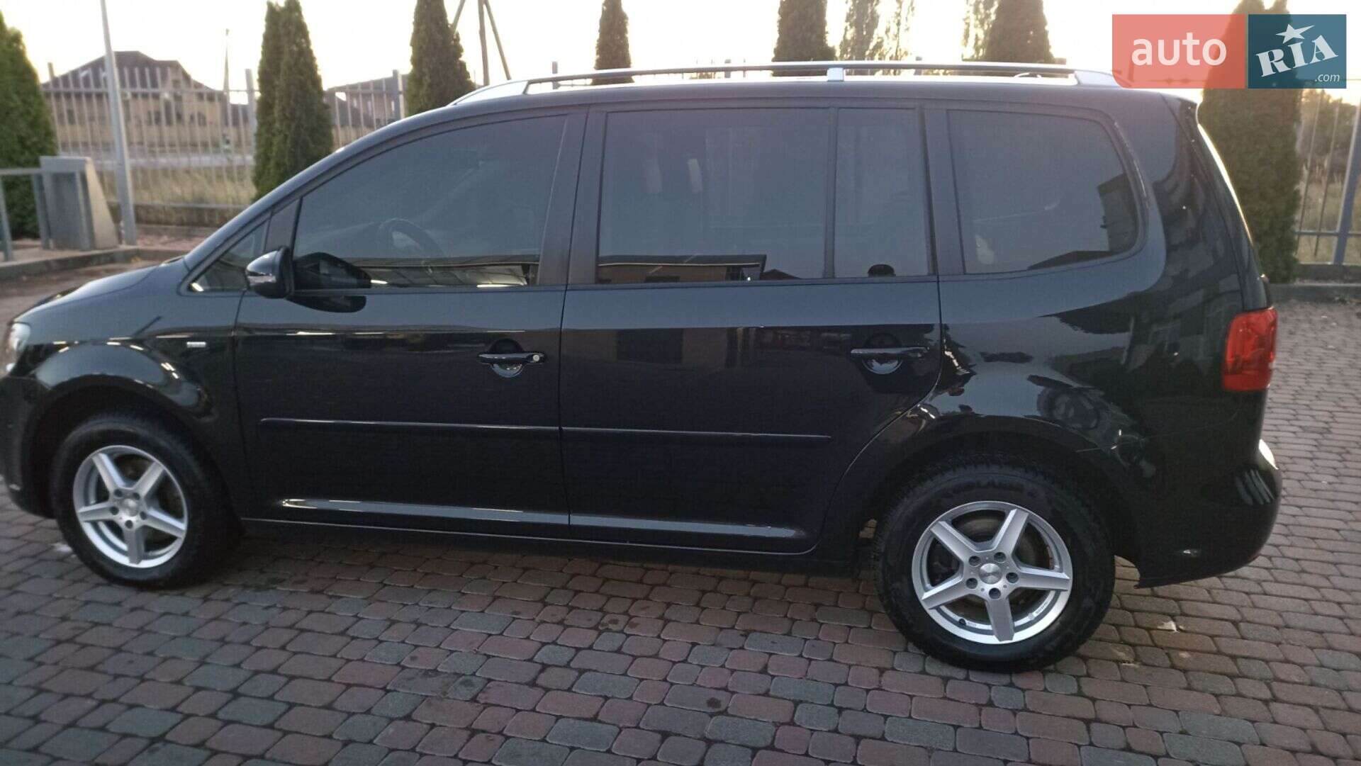 Volkswagen Touran 2015 VIN WVGZZZ1TZFW046317 фото оголошення 25 з 98