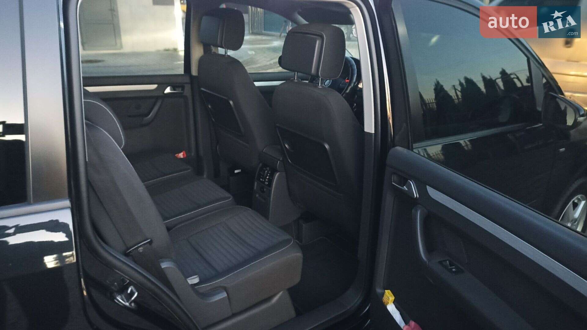 Volkswagen Touran 2015 VIN WVGZZZ1TZFW046317 фото оголошення 38 з 98