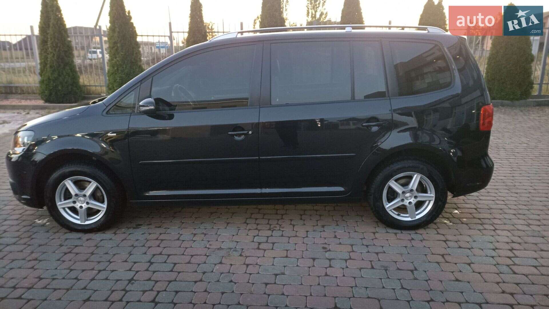 Volkswagen Touran 2015 VIN WVGZZZ1TZFW046317 фото оголошення 40 з 98