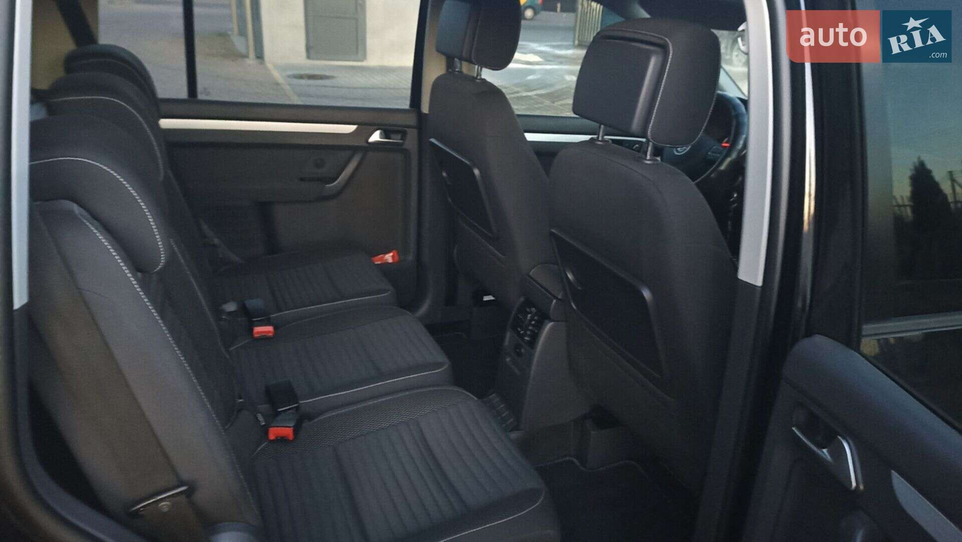 Volkswagen Touran 2015 VIN WVGZZZ1TZFW046317 фото оголошення 43 з 98