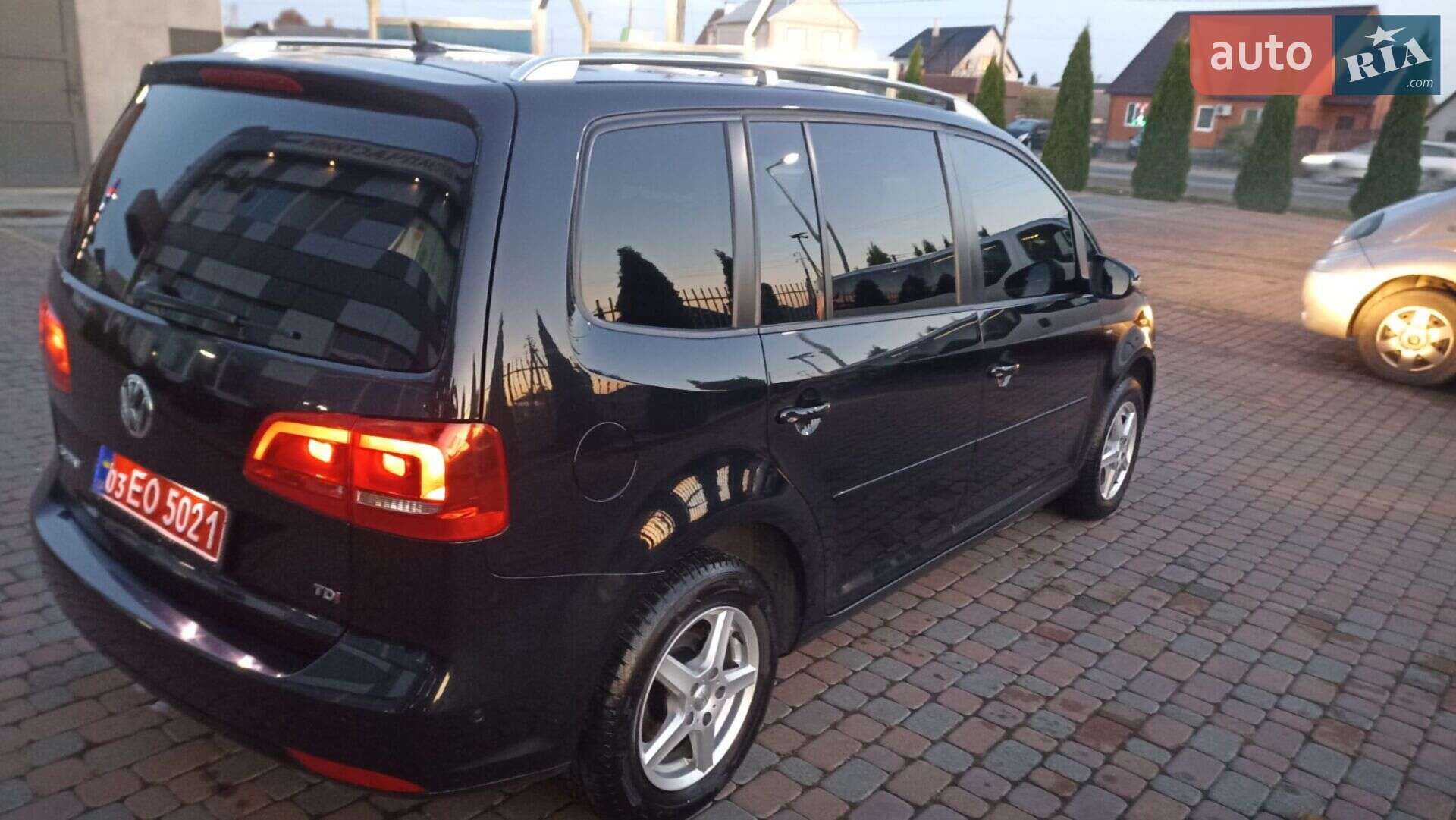 Volkswagen Touran 2015 VIN WVGZZZ1TZFW046317 фото оголошення 53 з 98
