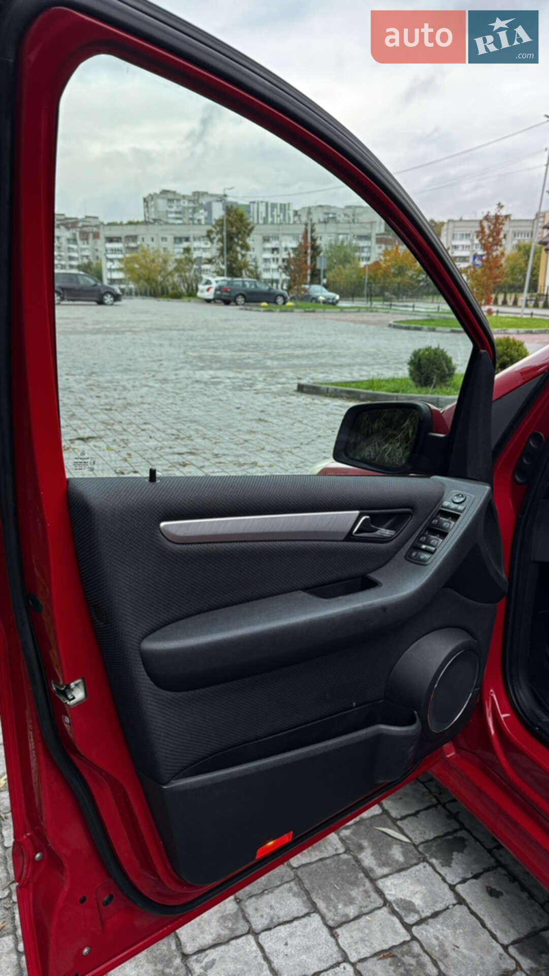 Mercedes-Benz B-Class 2011 VIN WDD2452322J709432 фото оголошення 12 з 32