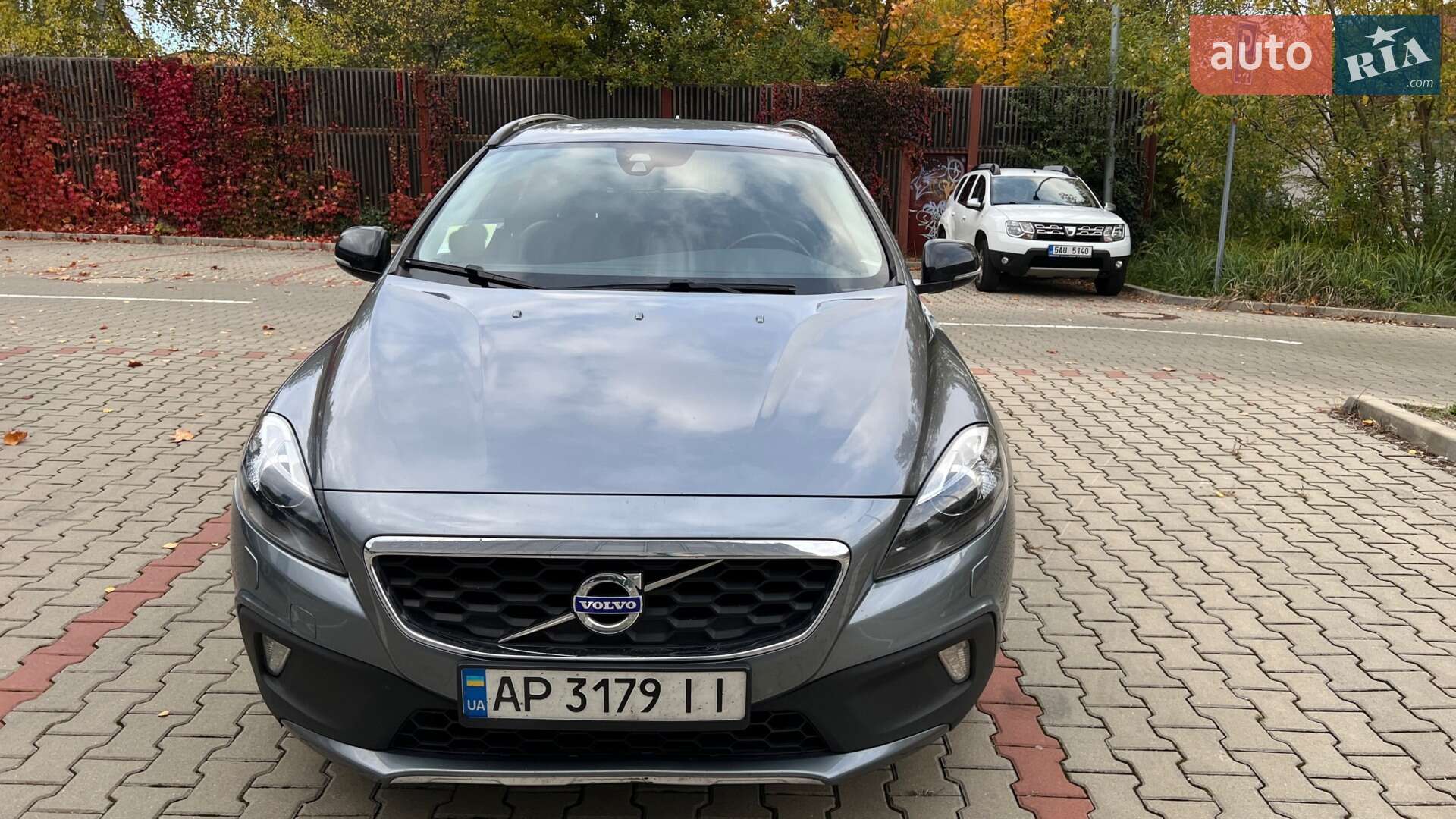 Volvo V40 2015 VIN YV1MZ845BF2075930 фото оголошення 2 з 8