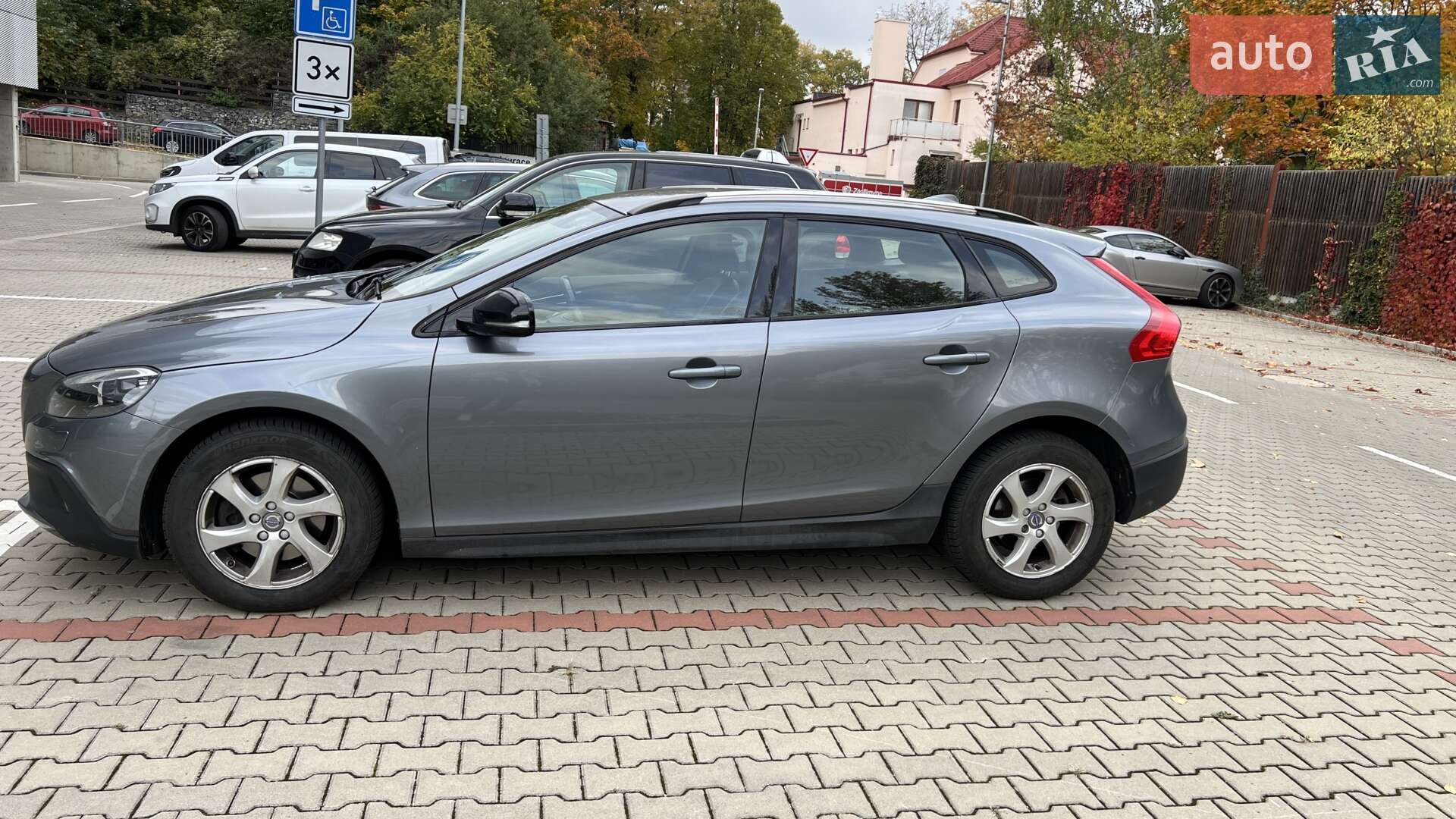 Volvo V40 2015 VIN YV1MZ845BF2075930 фото оголошення 8 з 8