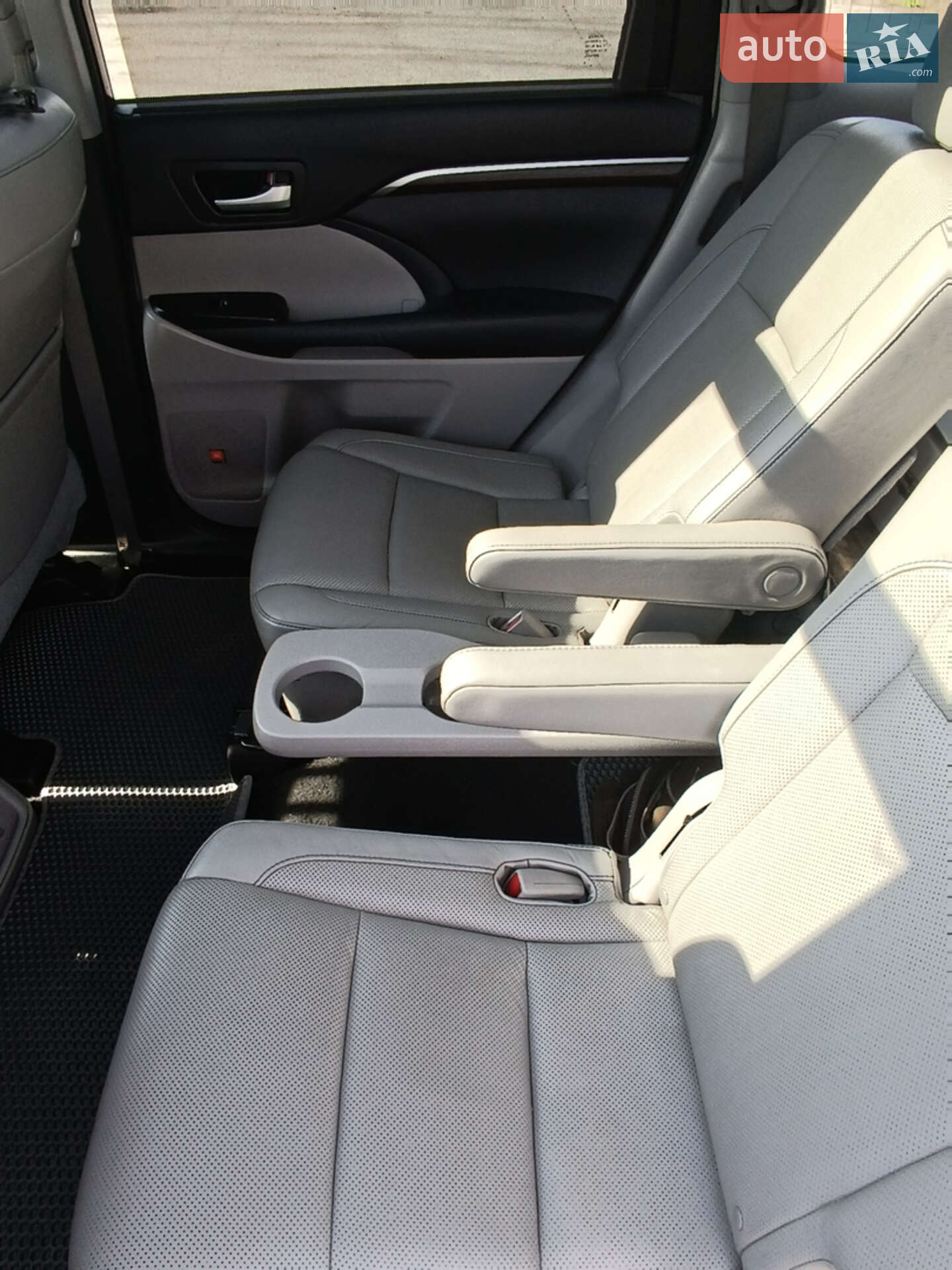 Toyota Highlander 2015 VIN 5TDDKRFH5FS087560 фото оголошення 36 з 42