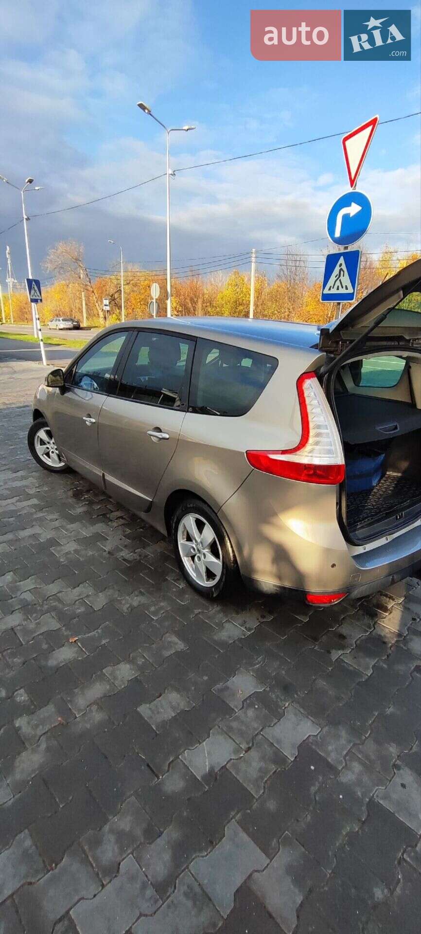 Renault Grand Scenic 2009 VIN VF1JZ1VB641938996 фото оголошення 10 з 17