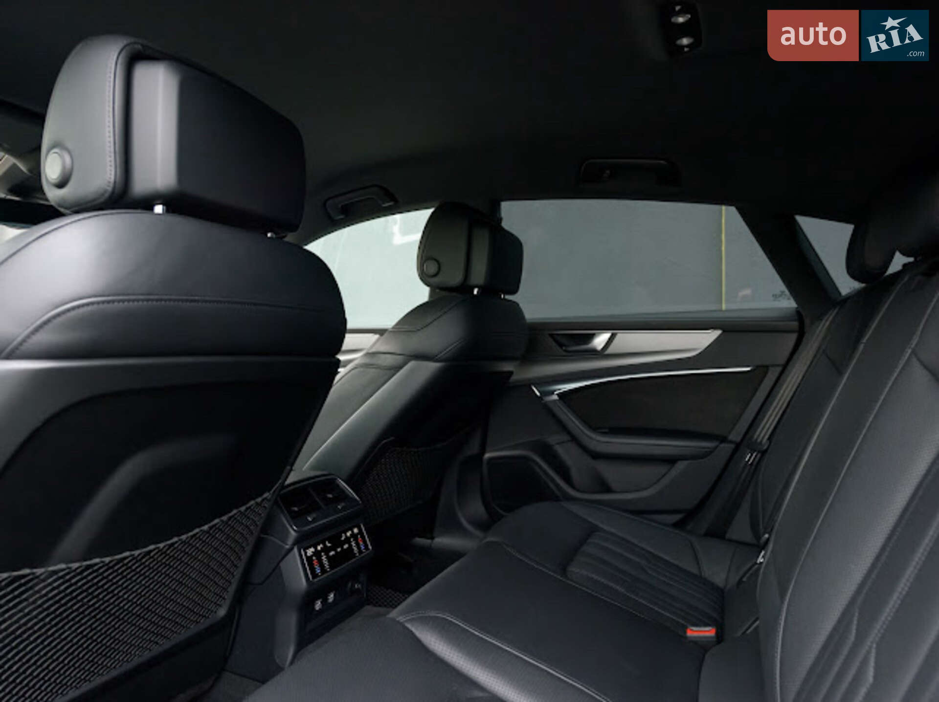 Audi A7 Sportback 2018 VIN WAUZZZF24KN010026 фото оголошення 38 з 51