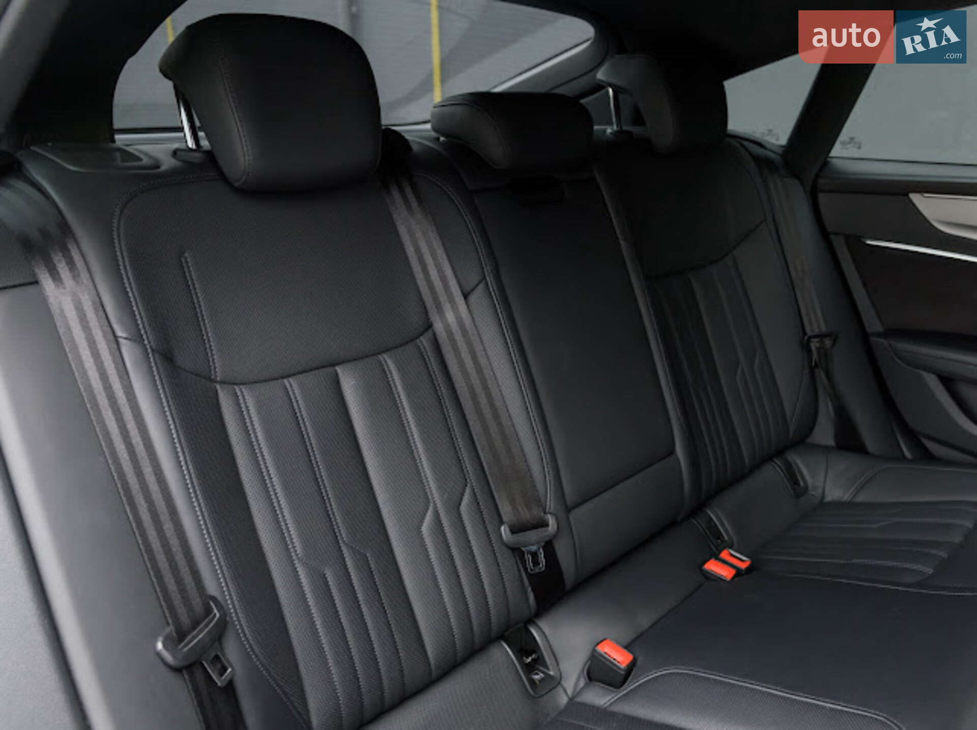Audi A7 Sportback 2018 VIN WAUZZZF24KN010026 фото оголошення 37 з 51