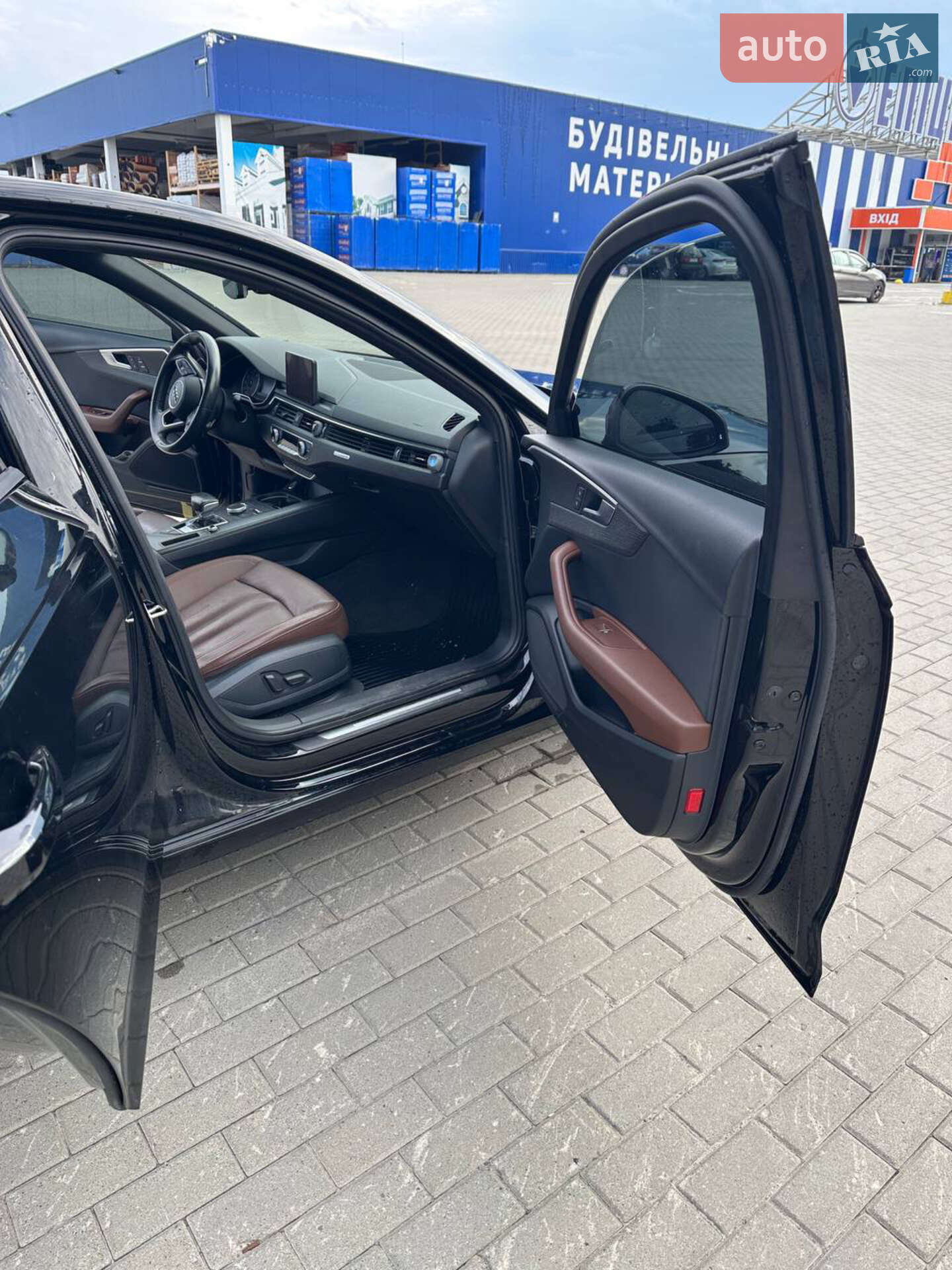 Audi A4 2016 VIN WAUANAF41HN039682 фото оголошення 14 з 37