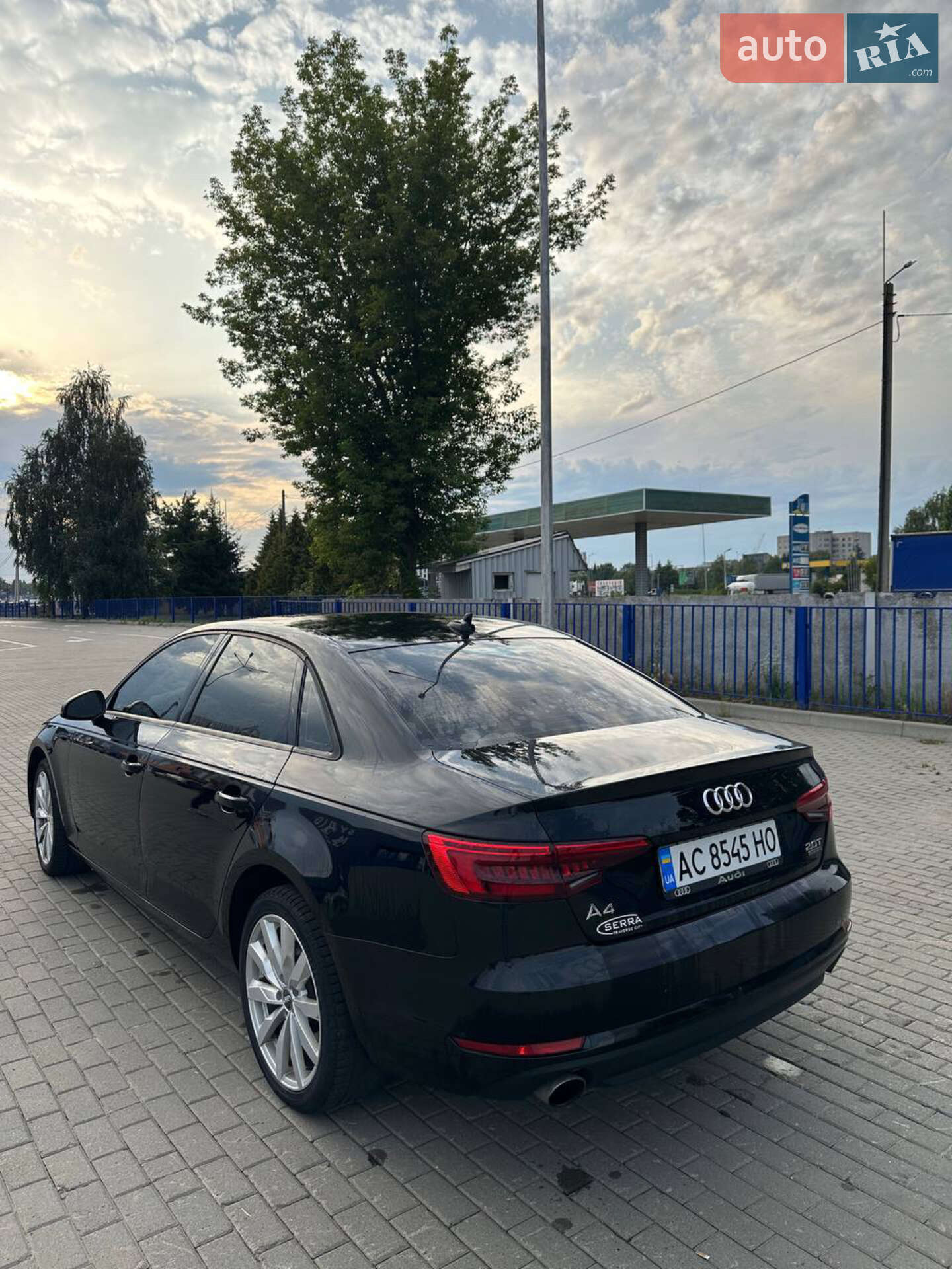 Audi A4 2016 VIN WAUANAF41HN039682 фото оголошення 6 з 37