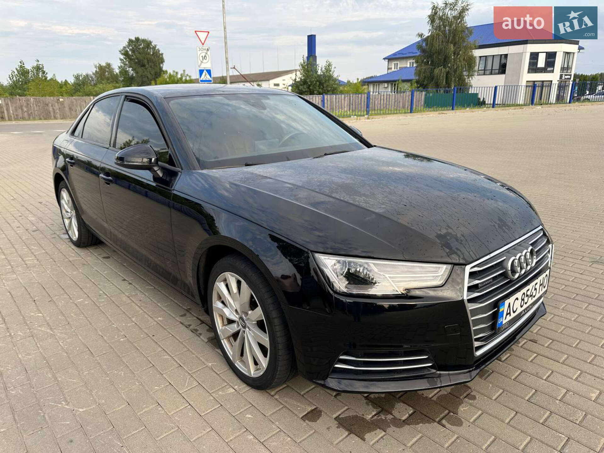 Audi A4 2016 VIN WAUANAF41HN039682 фото оголошення 7 з 37