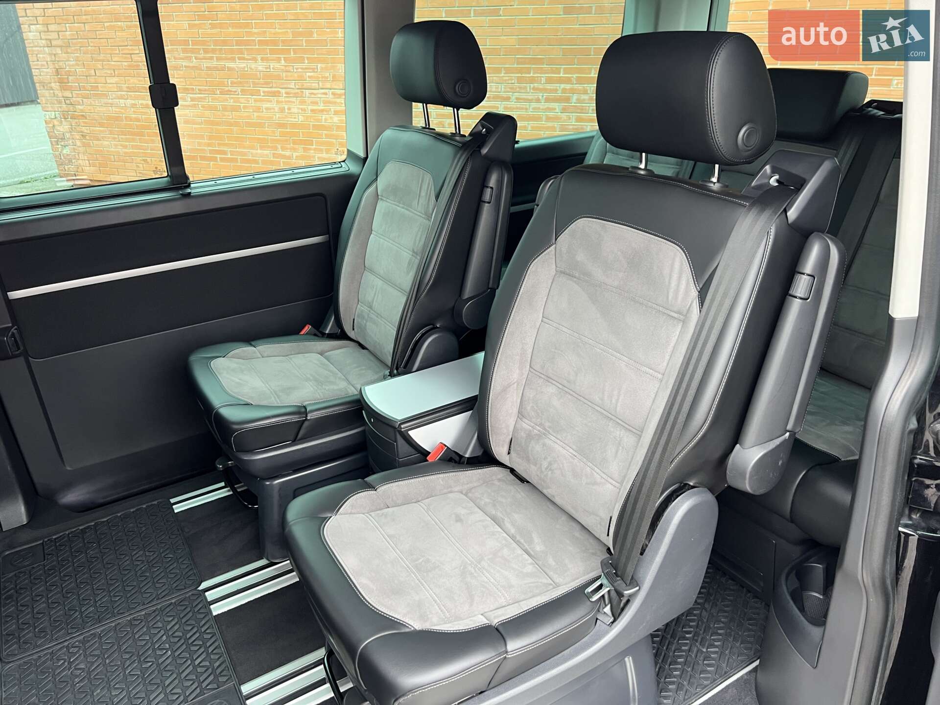 Volkswagen Multivan 2019 VIN WV2ZZZ7HZLH002845 фото оголошення 19 з 26