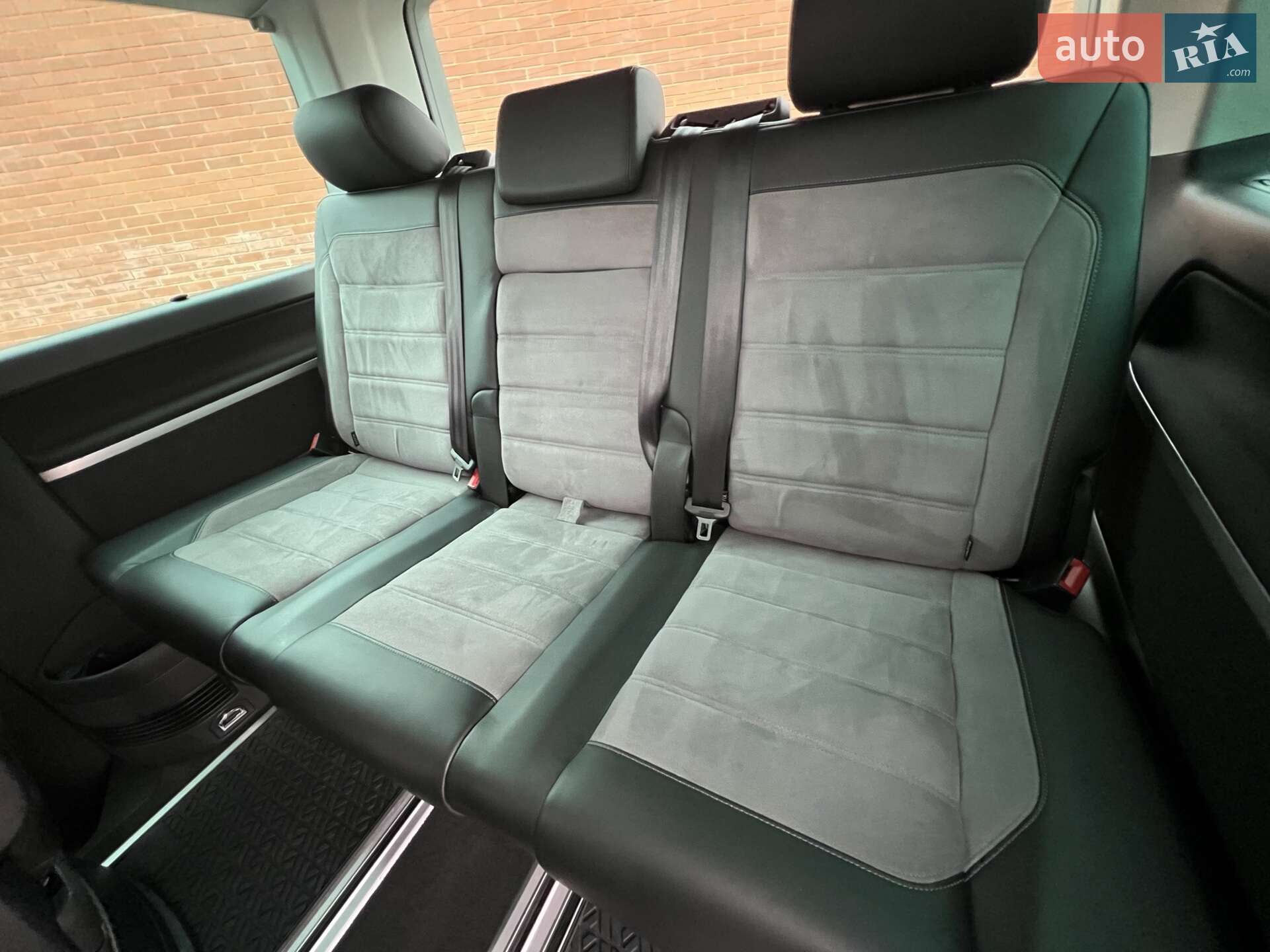Volkswagen Multivan 2019 VIN WV2ZZZ7HZLH002845 фото оголошення 21 з 26