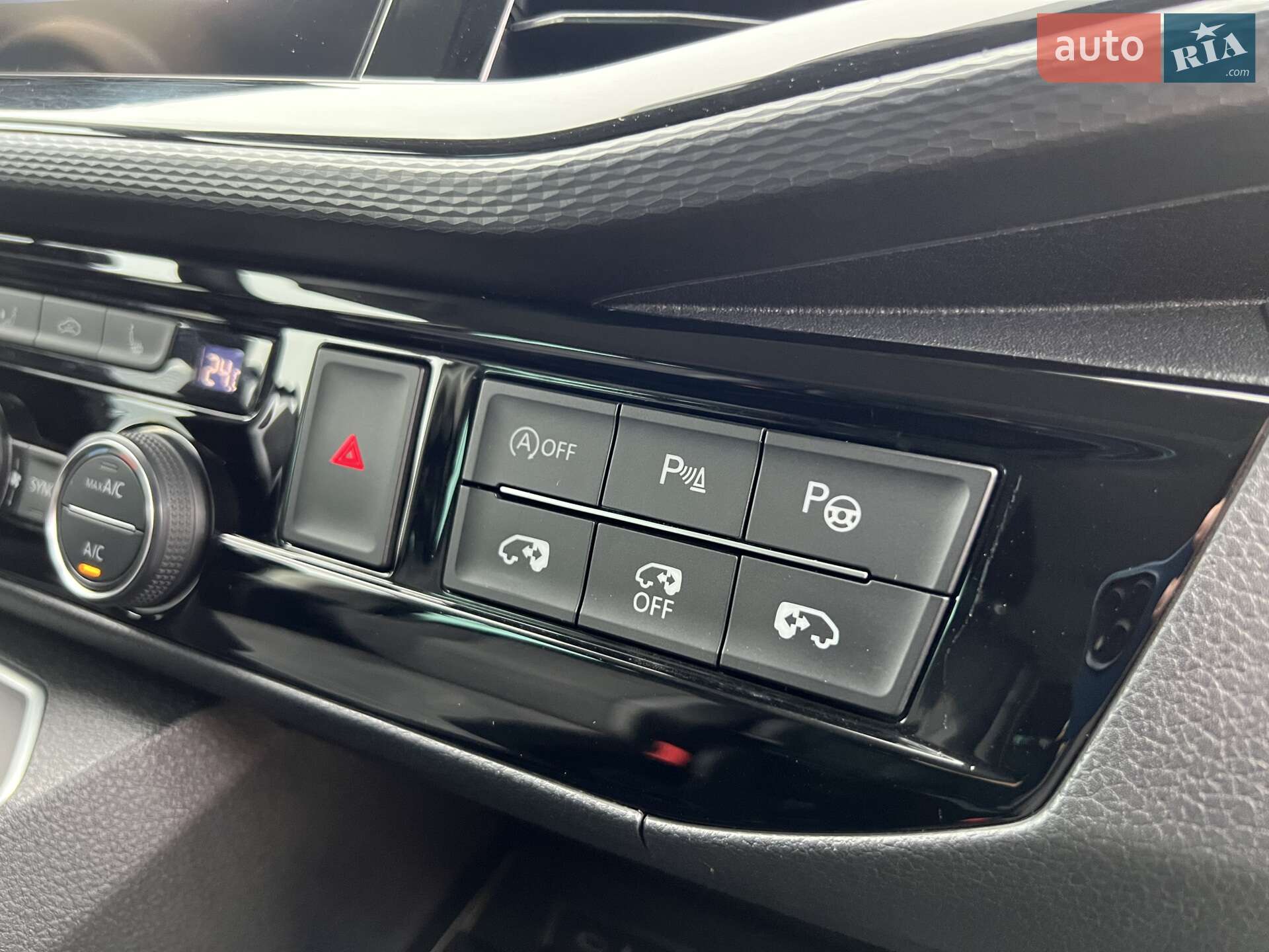 Volkswagen Multivan 2019 VIN WV2ZZZ7HZLH002845 фото оголошення 17 з 26