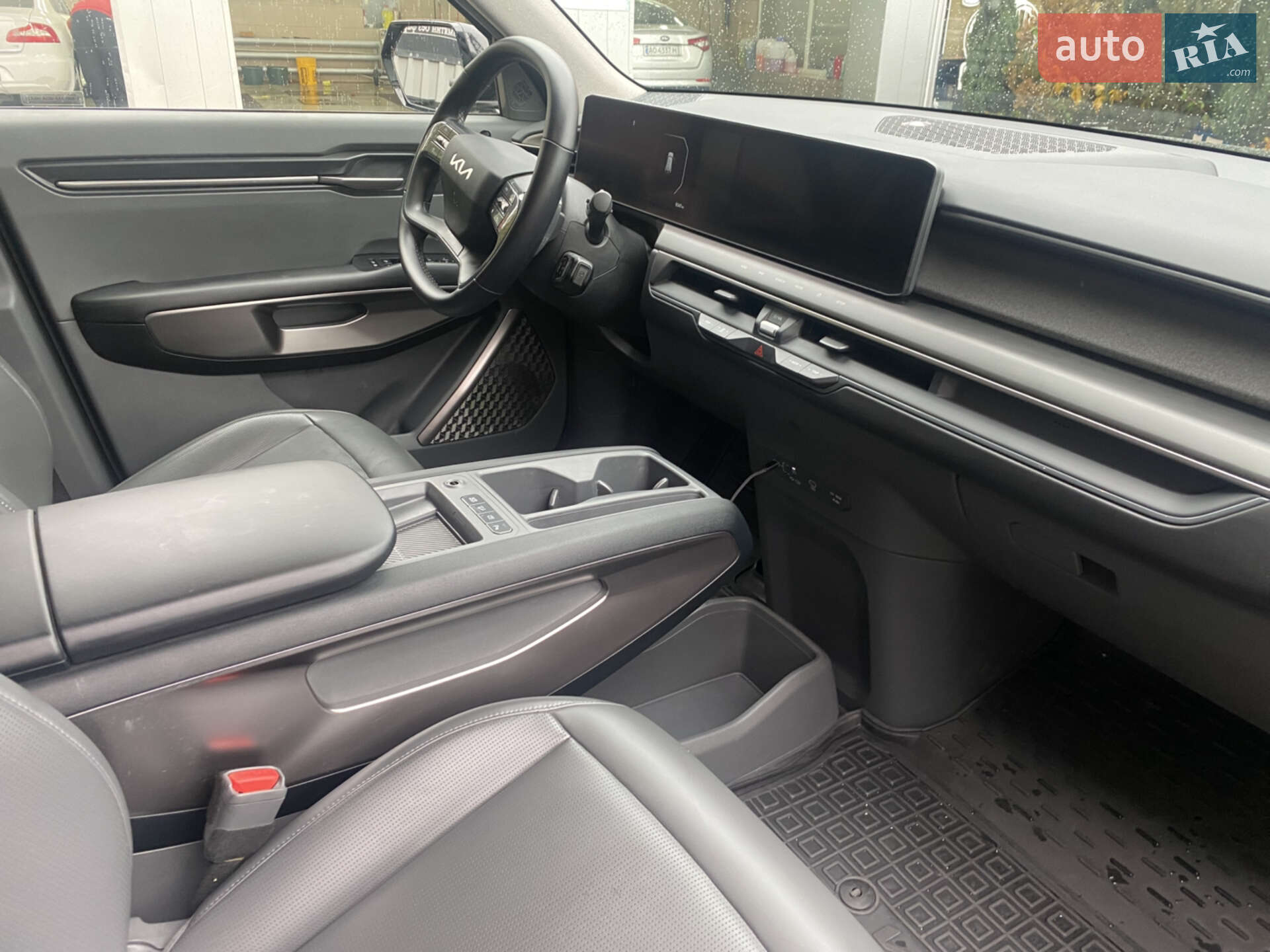 Kia EV9 2023 VIN KNDAB5S19R6020257 фото оголошення 3 з 21